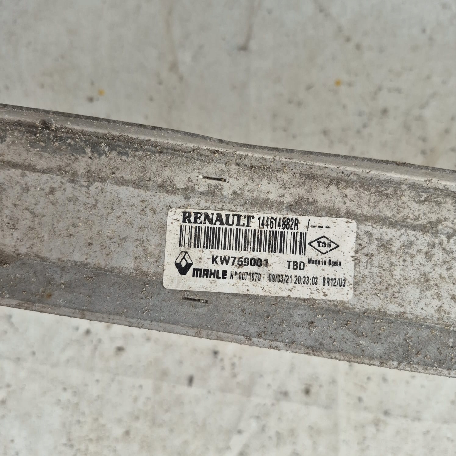 RENAULT TRAFIC III 3 LIFT 19-> Kühler luft INTERCOOLER