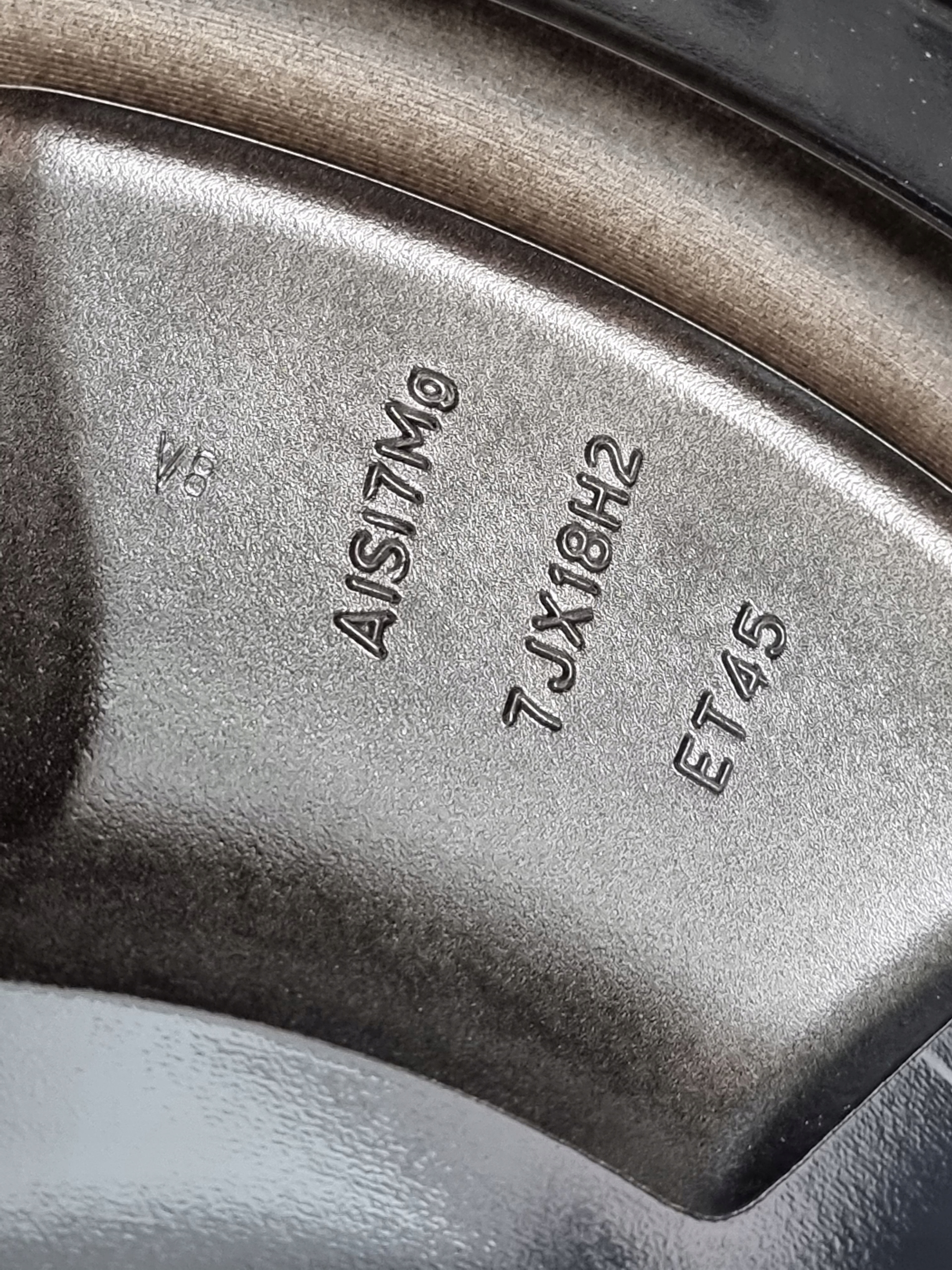 FELGI Seat Leon Exeo Tarraco Ateca 5x112 18 CALI Bolts pattern 5x112