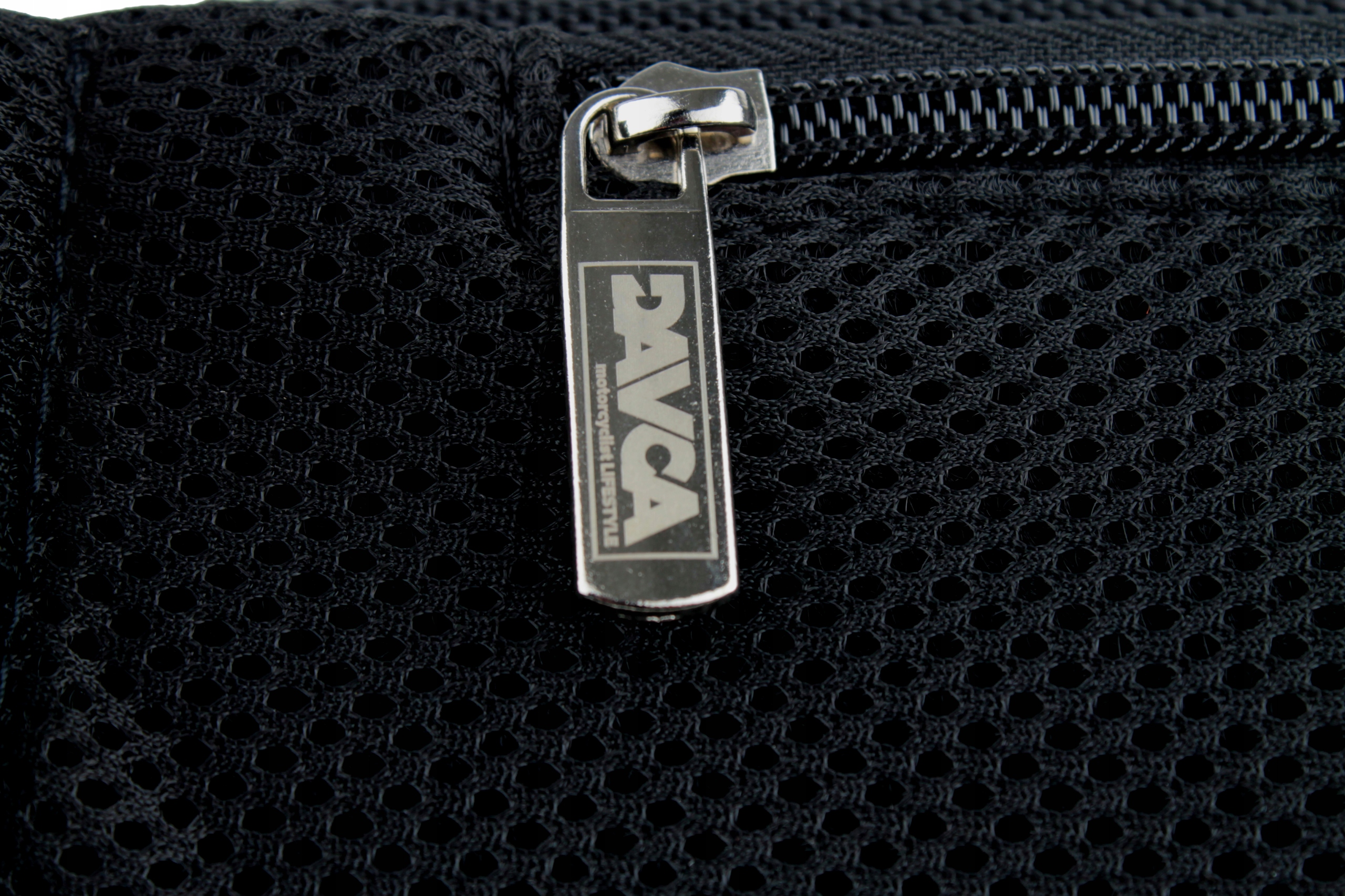 PREZENT DLA MOTOCYKLISTY DAVCA NERKA CZARNA LOGO CZERWONE Producent Davca