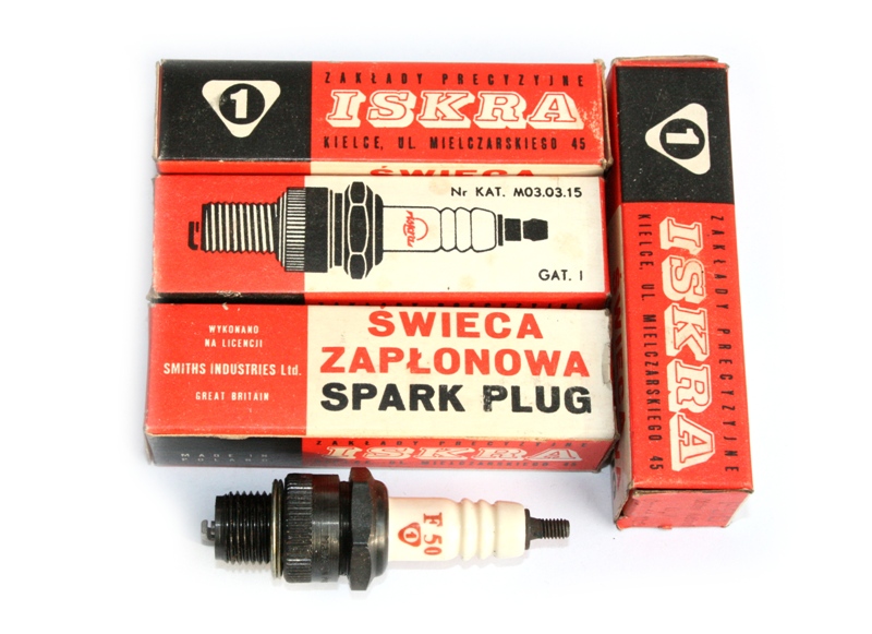 KOMAR OGAR JAWA WSK NOWA ŚWIECA ZAPŁONOWA ISKRA F50 PRL