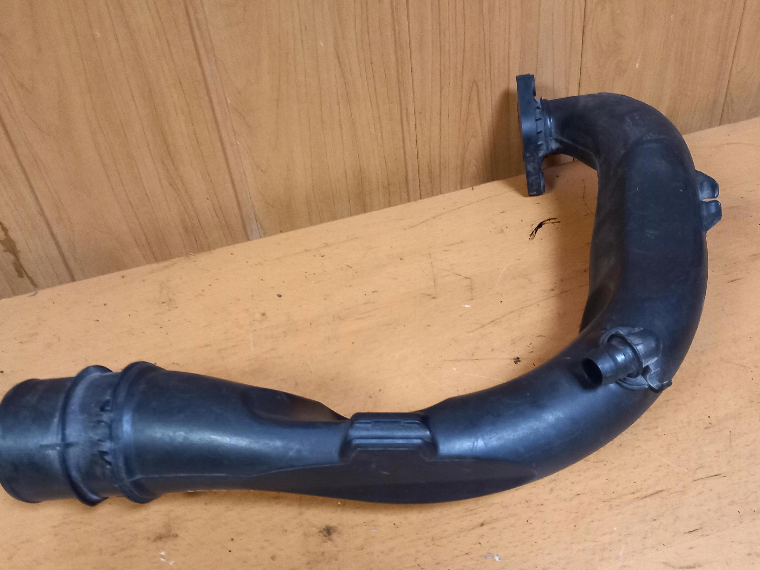 pipe wiring air RENAULT MEGANE III 1.5 DCI 8200645723
