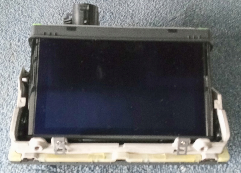 ekran z systemem multimedialnym mmi audi a3 8v