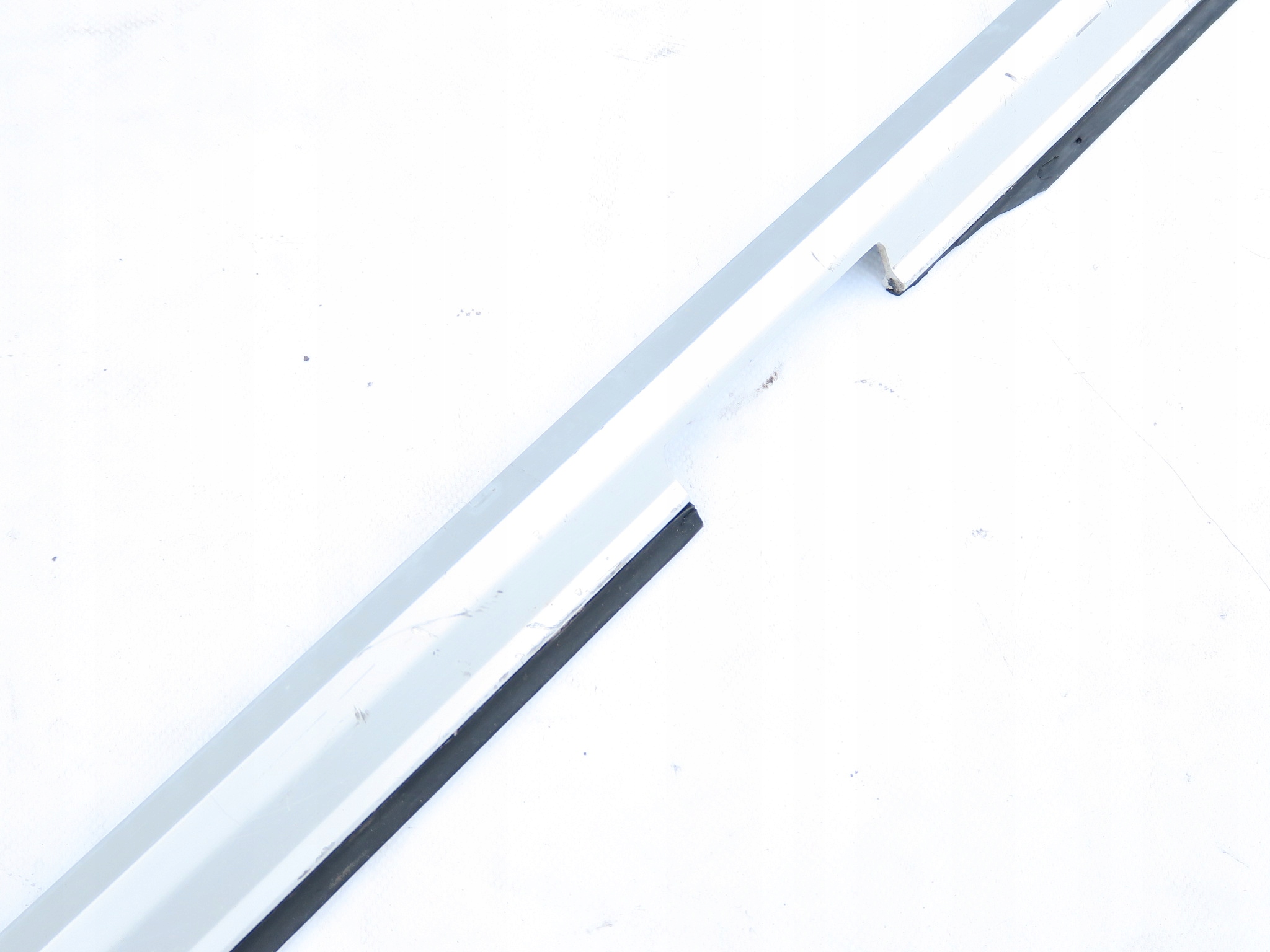 LISTWA PODLOGI SZYNA ALUMINIUM VW T5 MULTIVAN Version European