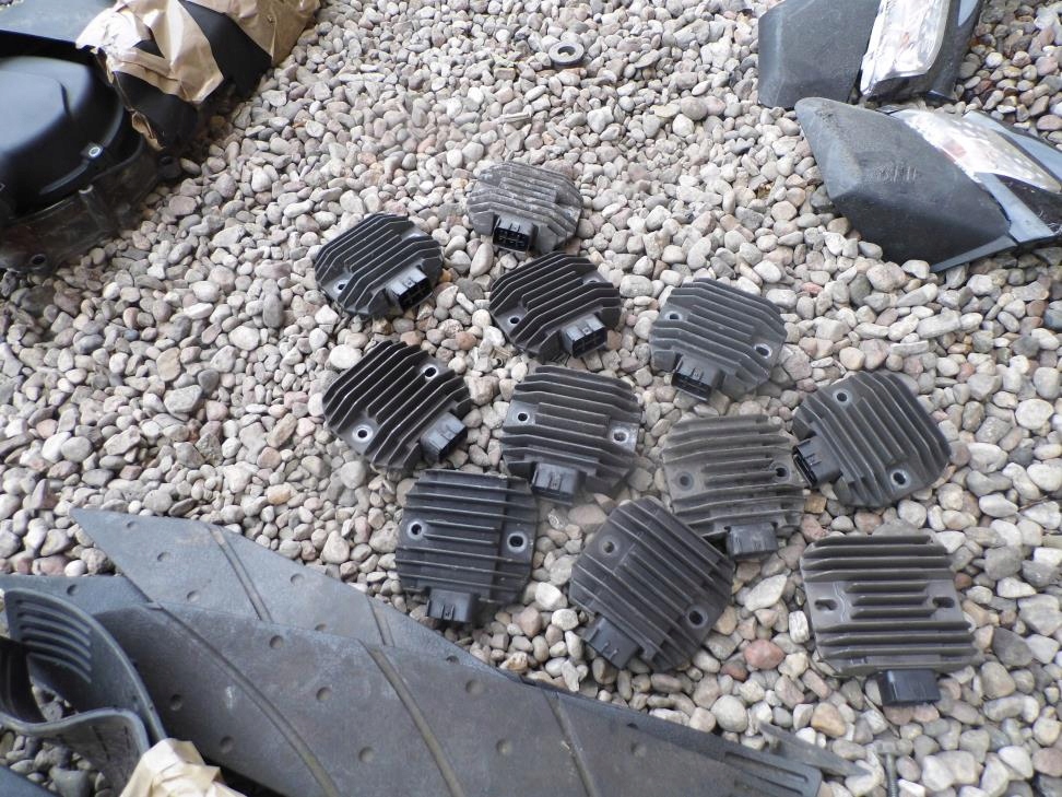 YAMAHA X-MAX XMAX 125 REGULATOR NAPIĘCIA ORYG. Numer katalogowy części LIB-09-XS-09-08LOKHKLSO9