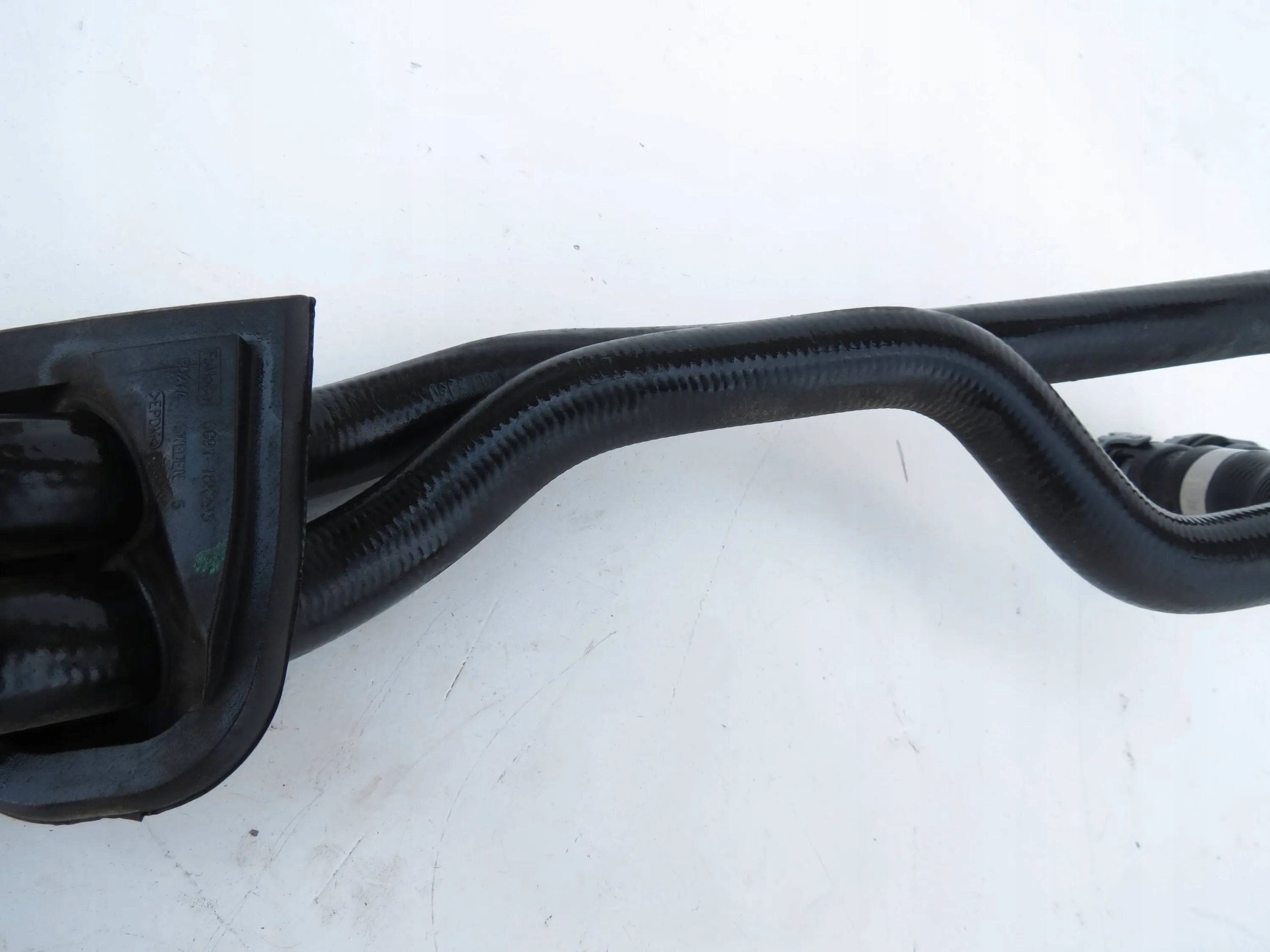 hadice vody chladiče VOLVO V70 6G91-18C266-CF