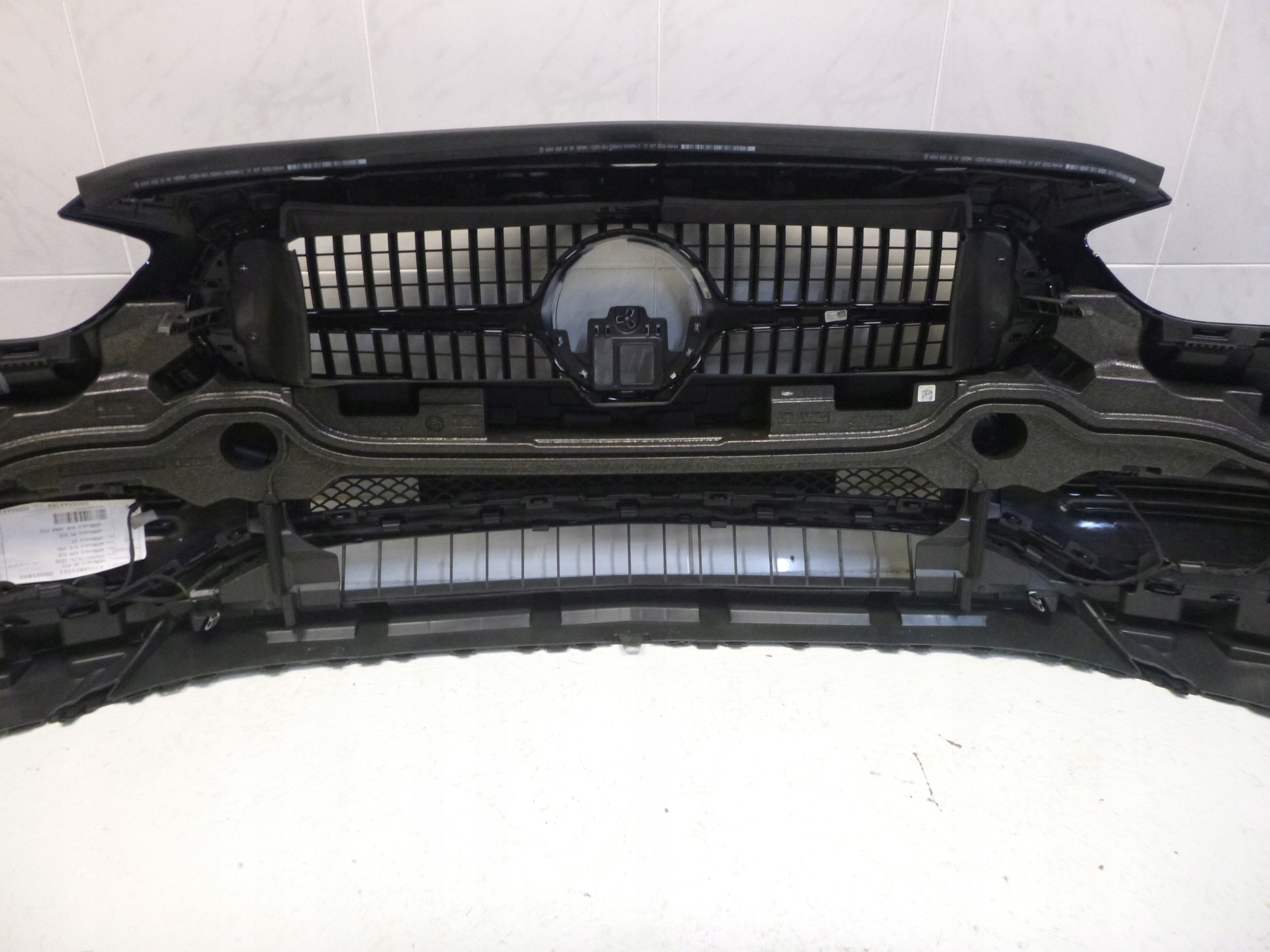 MERCEDES W206 206 bumper front front 6 x PDC