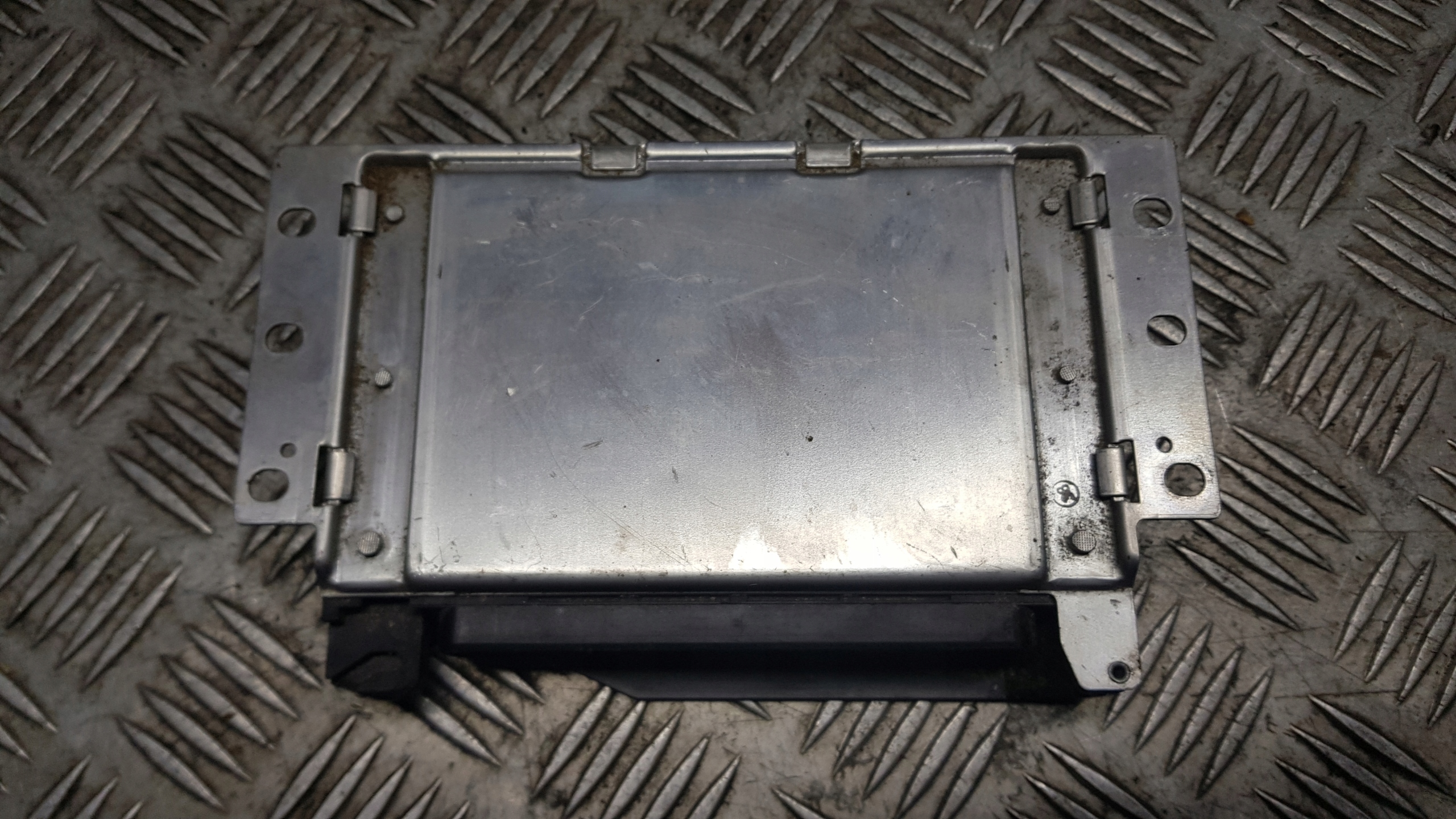 VW PASSAT B5 modul Bedienteil ESP 8D0907389E