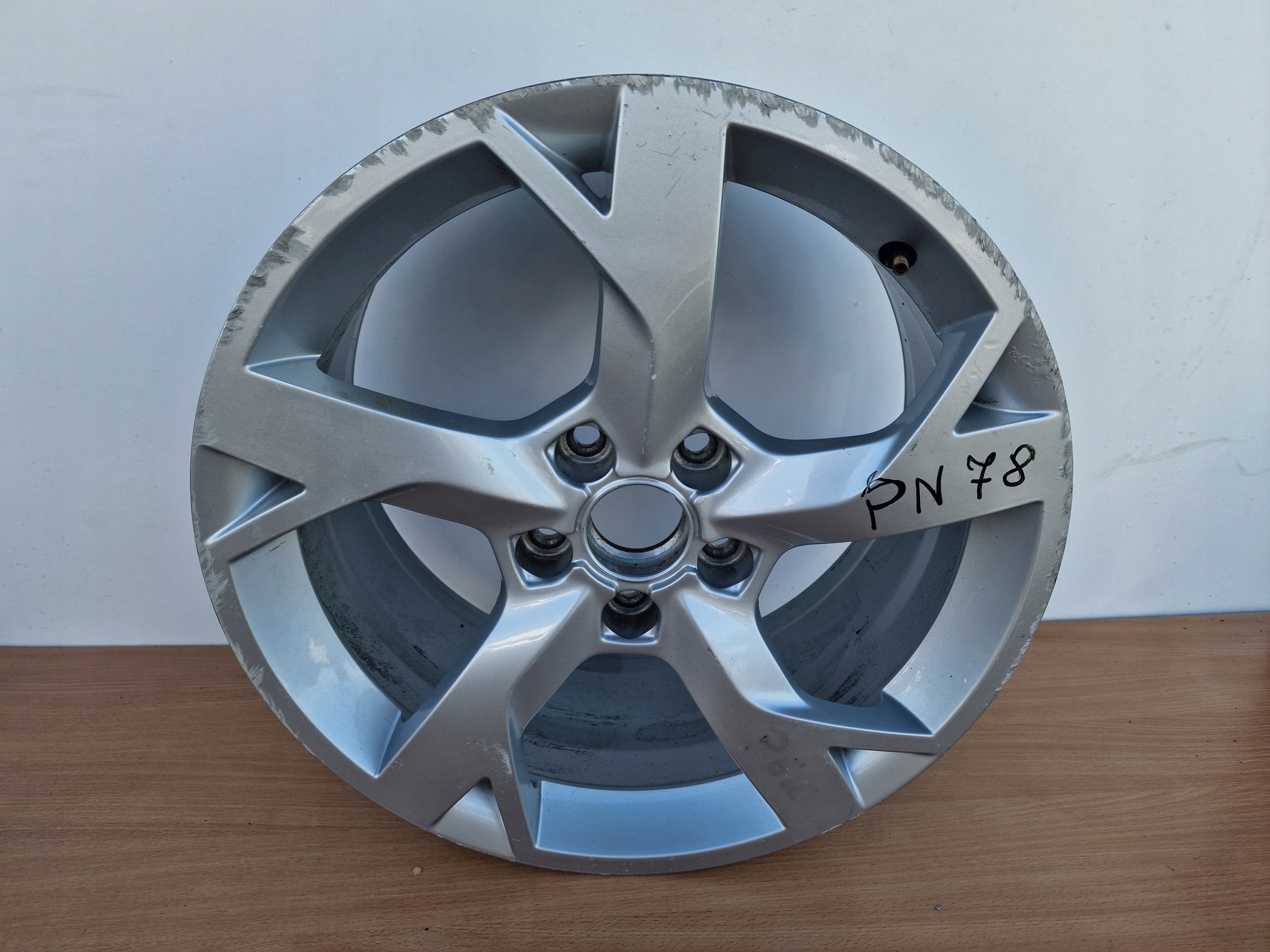 AUDI A6 C6 S6 4F disk 8.0JX17 ET48 5X112 originál