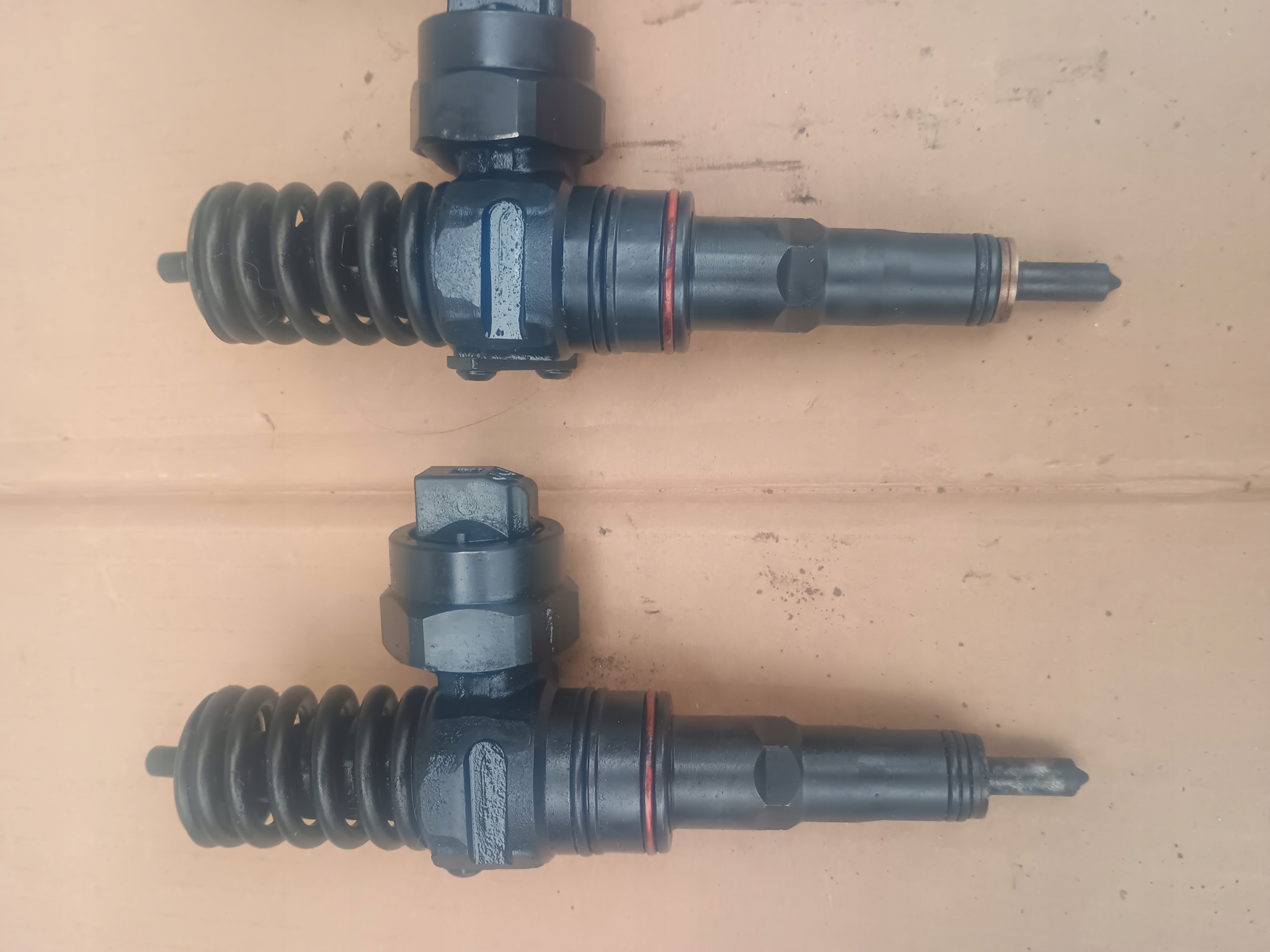 Pumpedüse 038130073AC VW AUDI 1,9 TDI