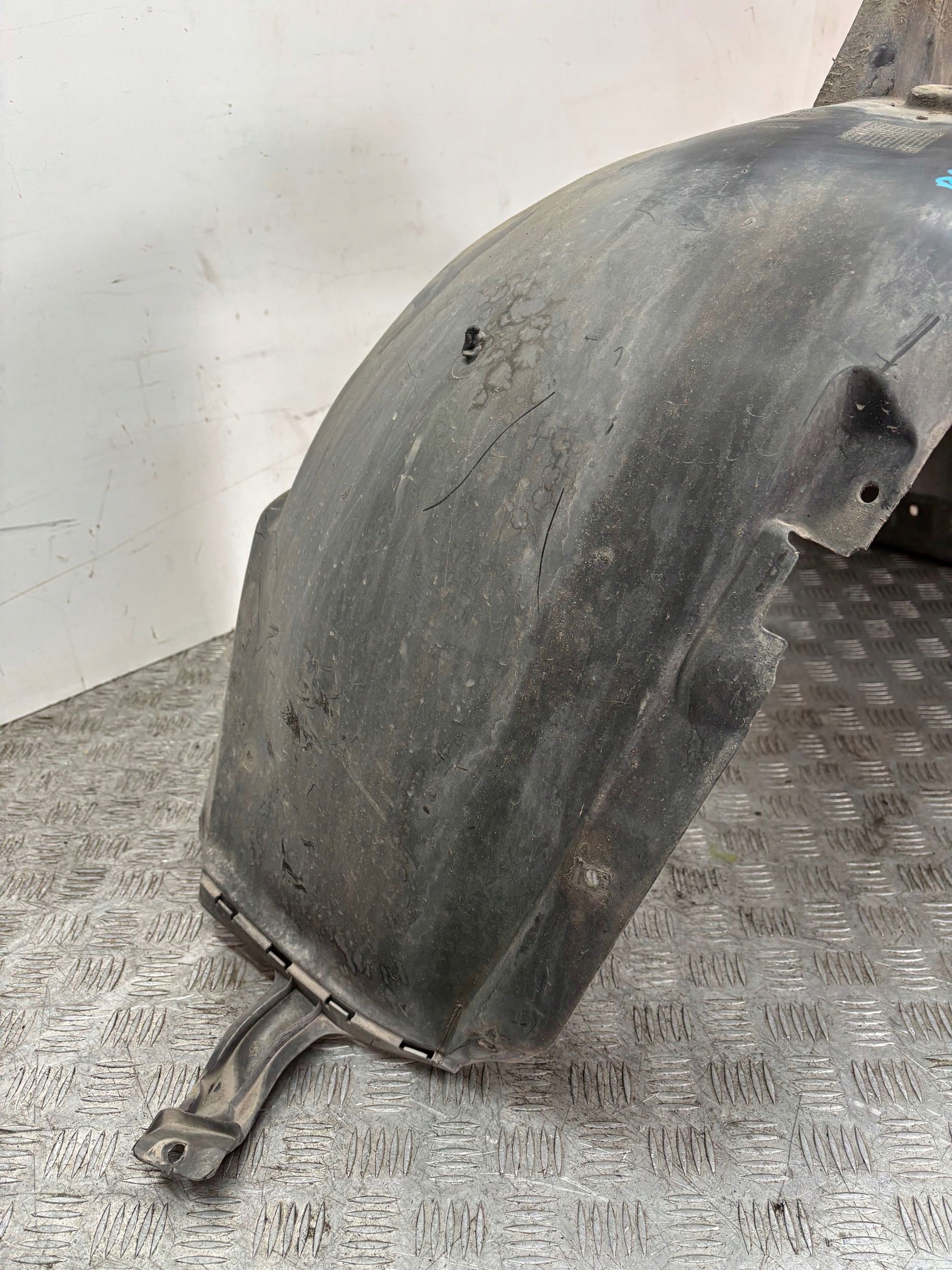 mudguard front front left OPEL ASTRA J IV 13432426