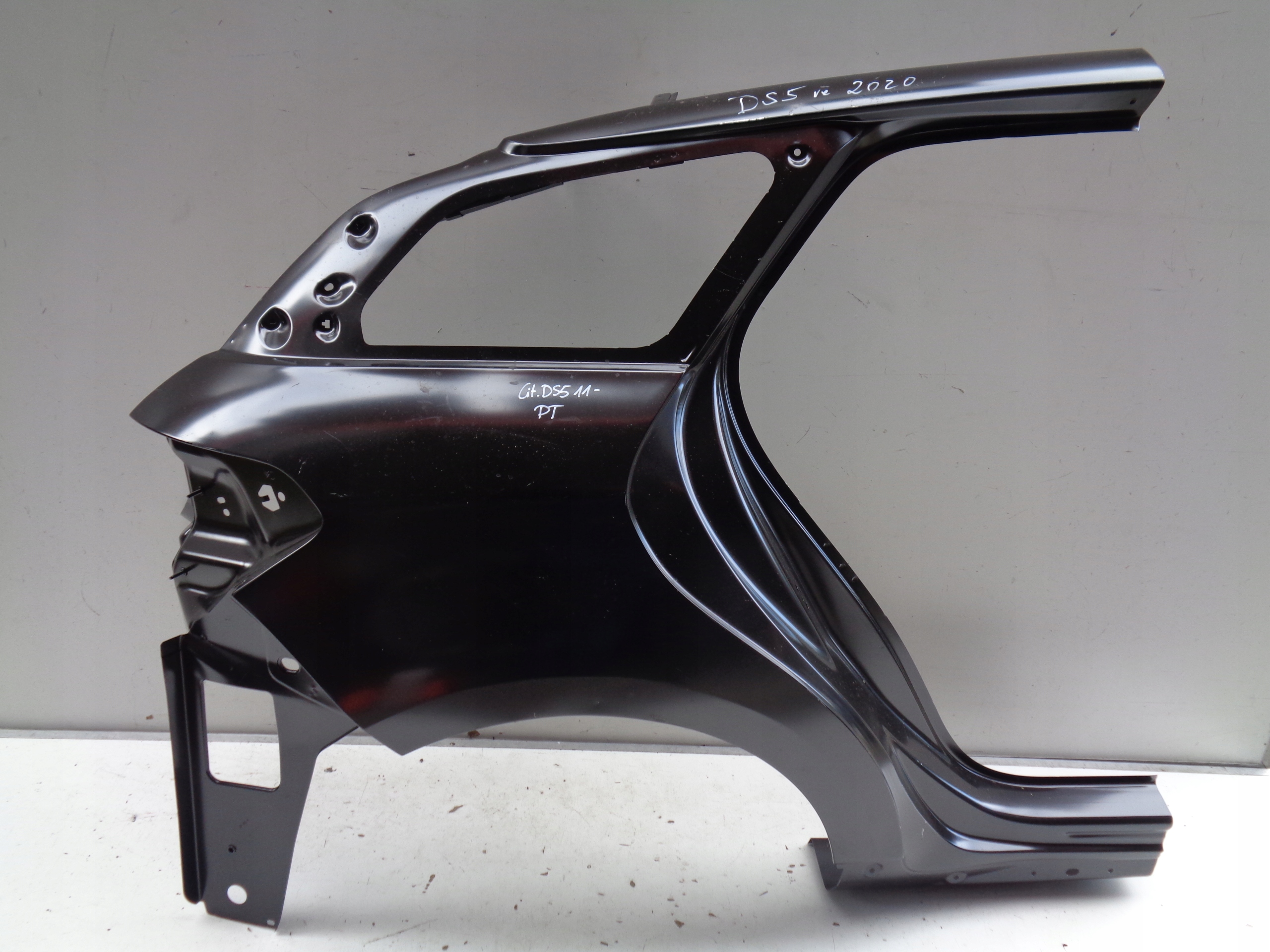 BŁOTNIK PRAWY TYLNY REPERATURKA CITROEN DS5 11-