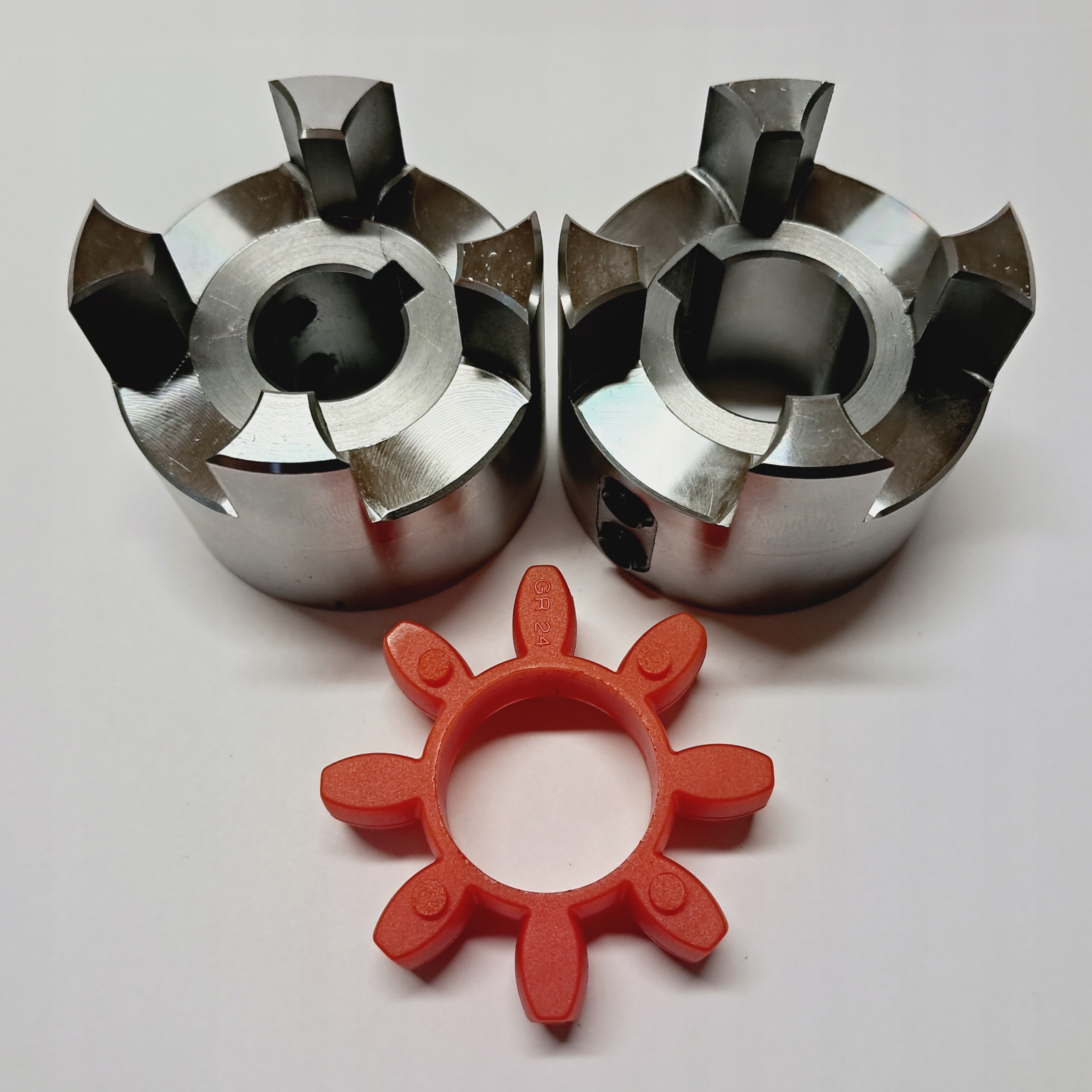 Čerpadlo Grudziądz spojkové otvory fi19 w6 fi24 w8 fi55 L78 ocelové