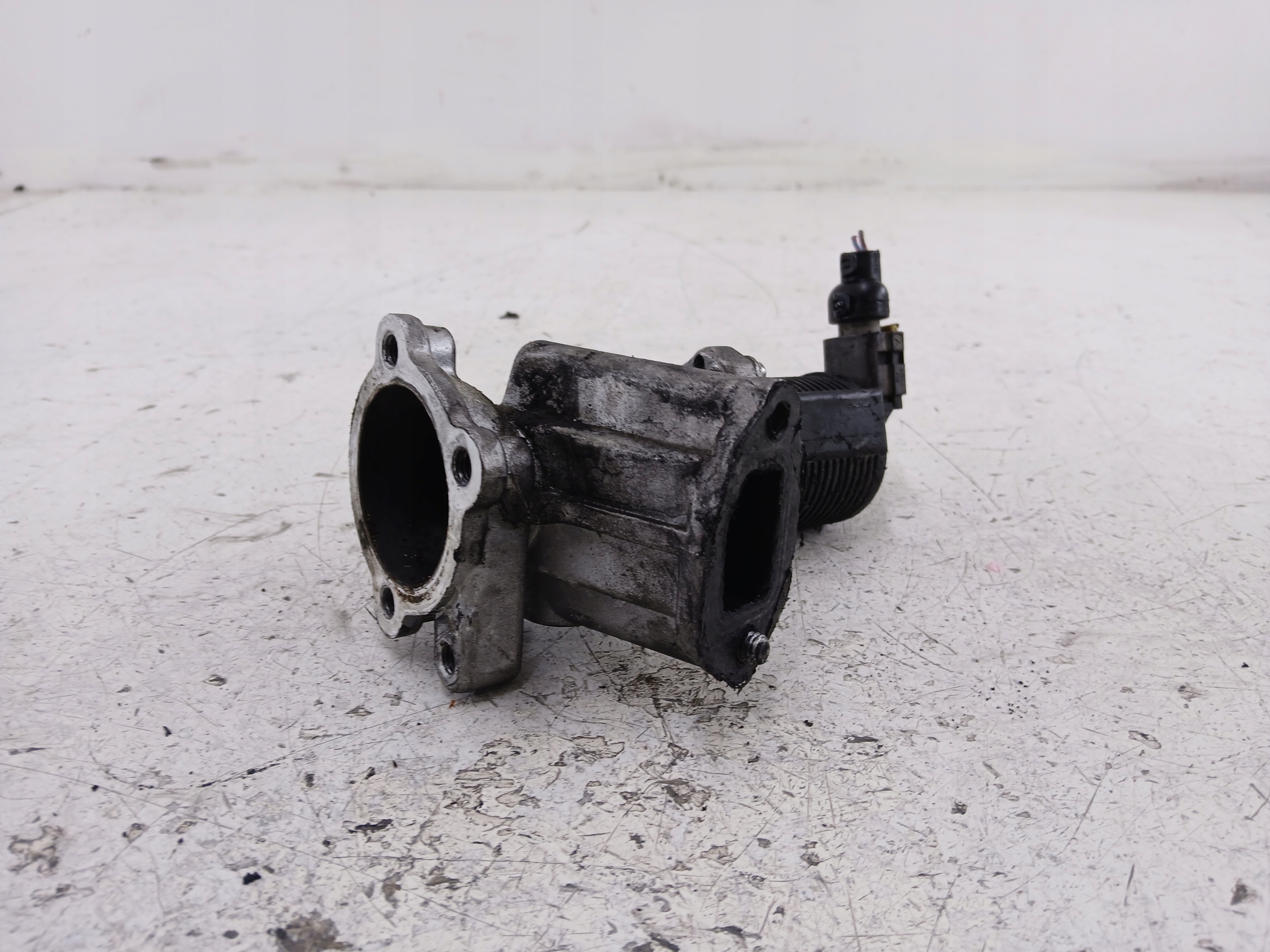EGR valve OPEL VECTRA C 1.9 CDTI