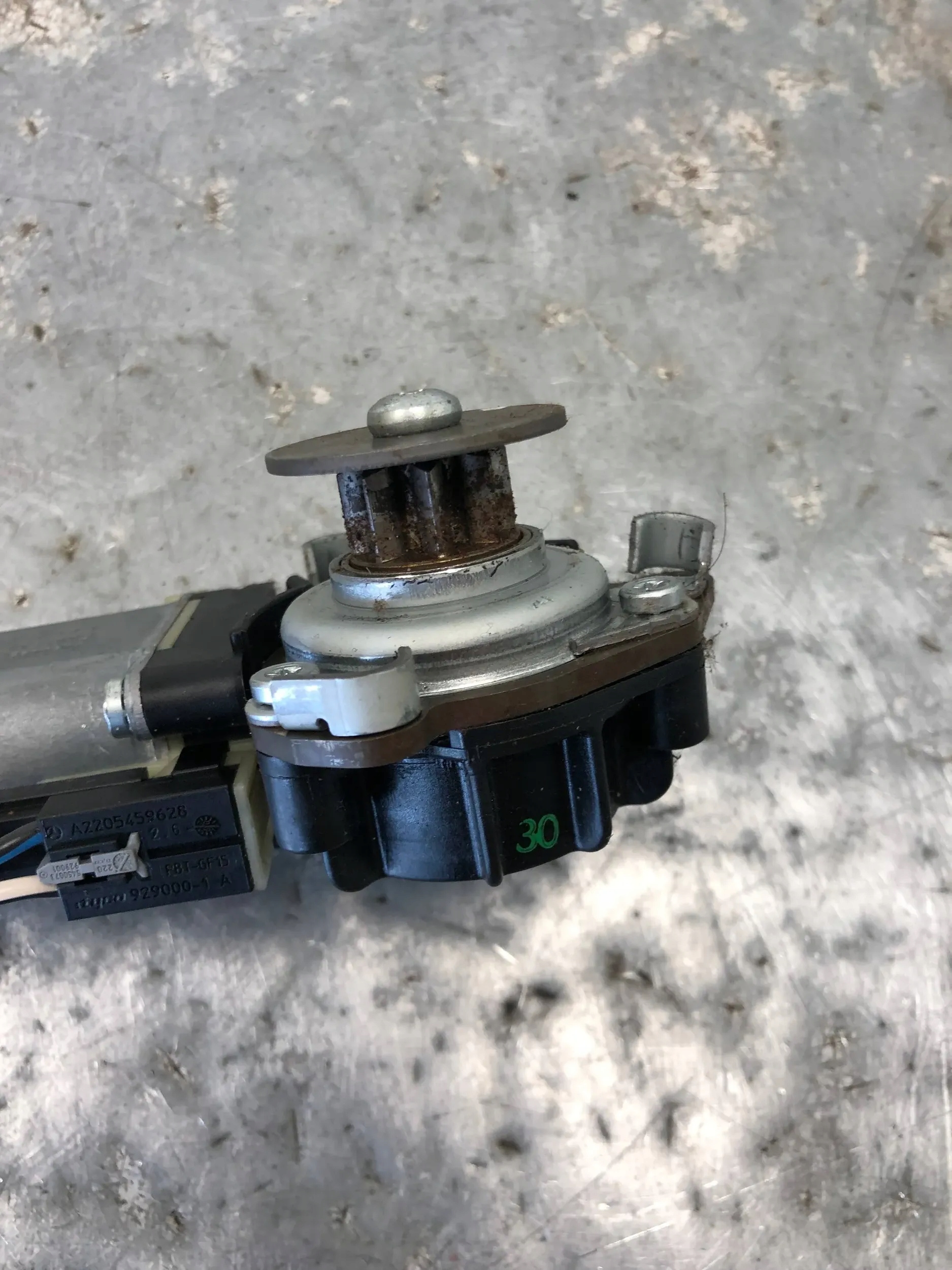 mini motor control seat left front MERCEDES W204 82041898