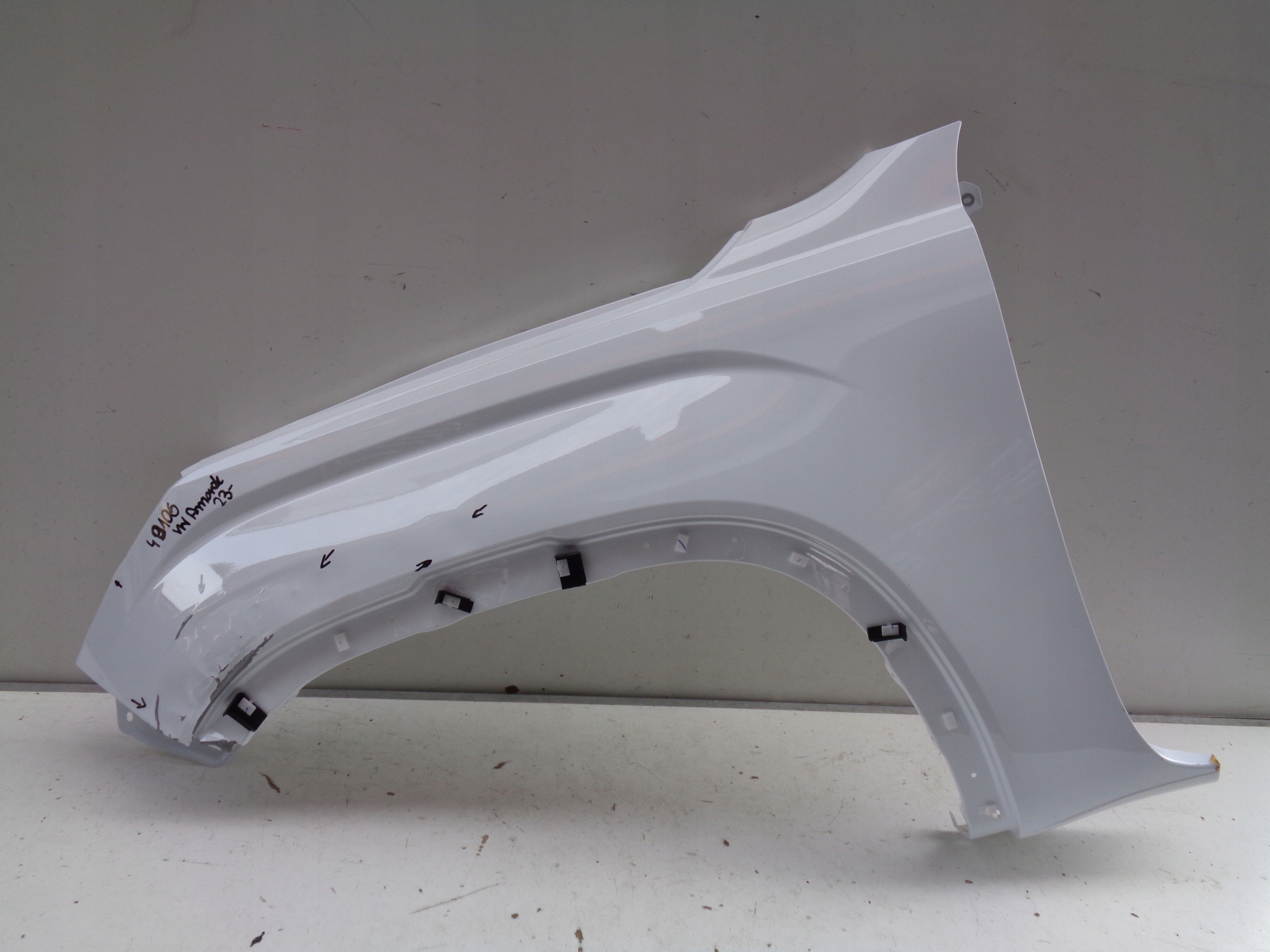 КРЫЛО ЛЕВЫЙ ПЕРЕДНИЙ VW AMAROK 23- НОМЕР 40106