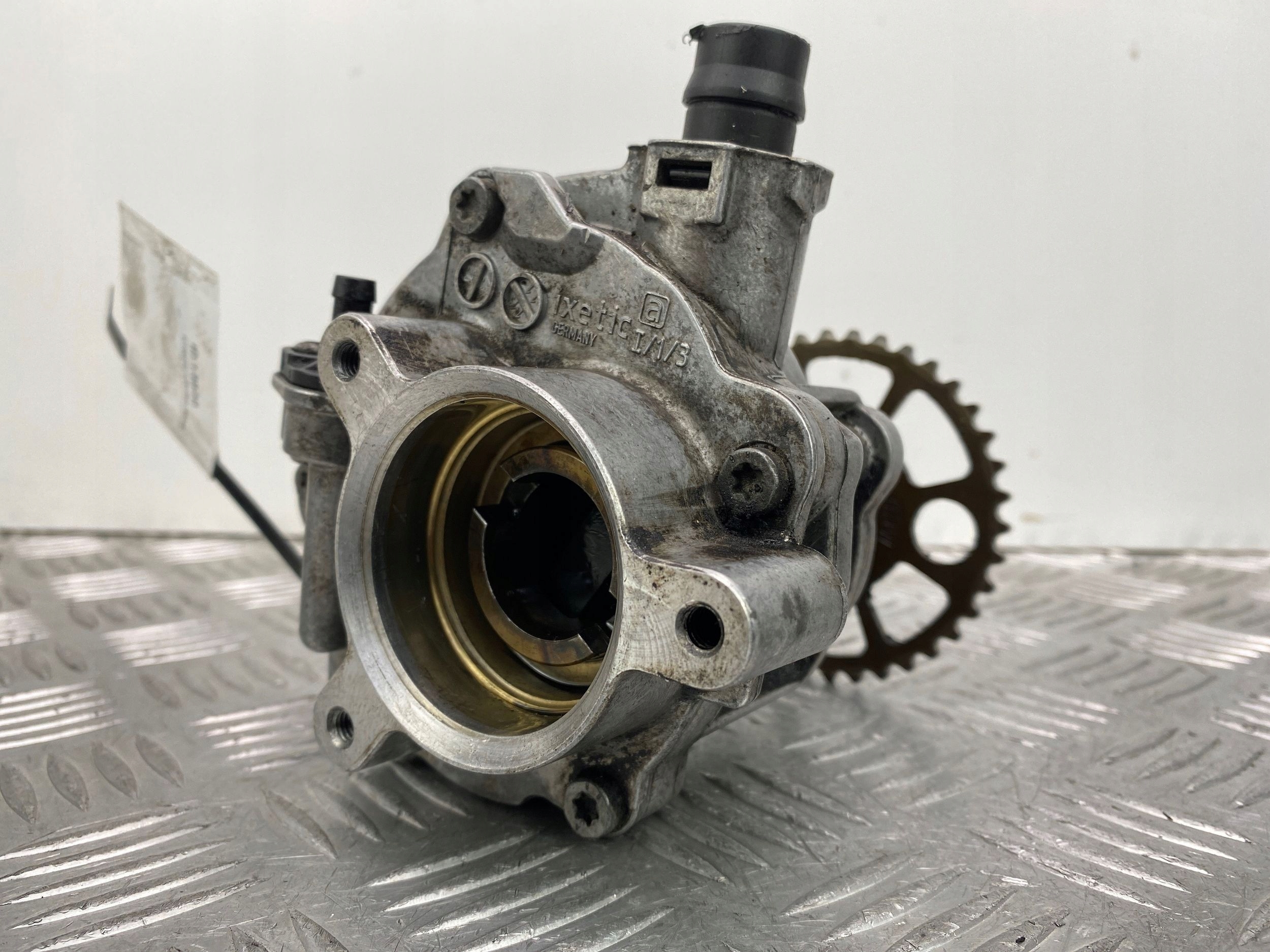 BMW X5 E70 xDrive 35i N55 pump vacual 7575325
