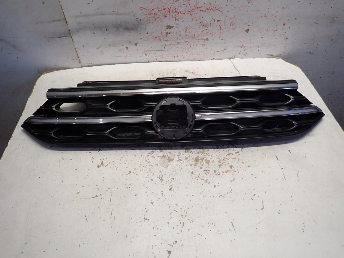 maska VW T-ROC LIFT 2021- LED 2GA853653H