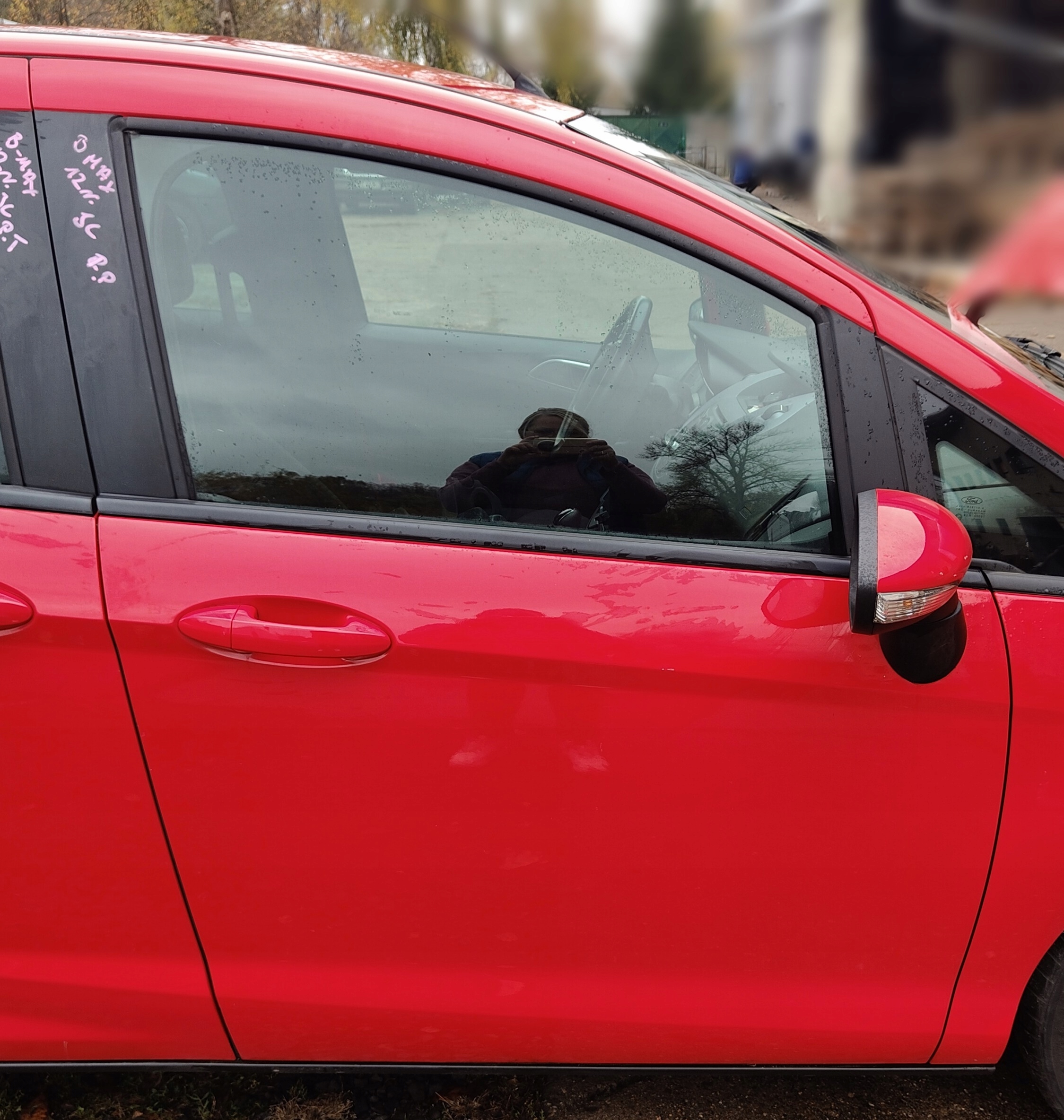 FORD B-MAX 12R dveře pravý předek JC