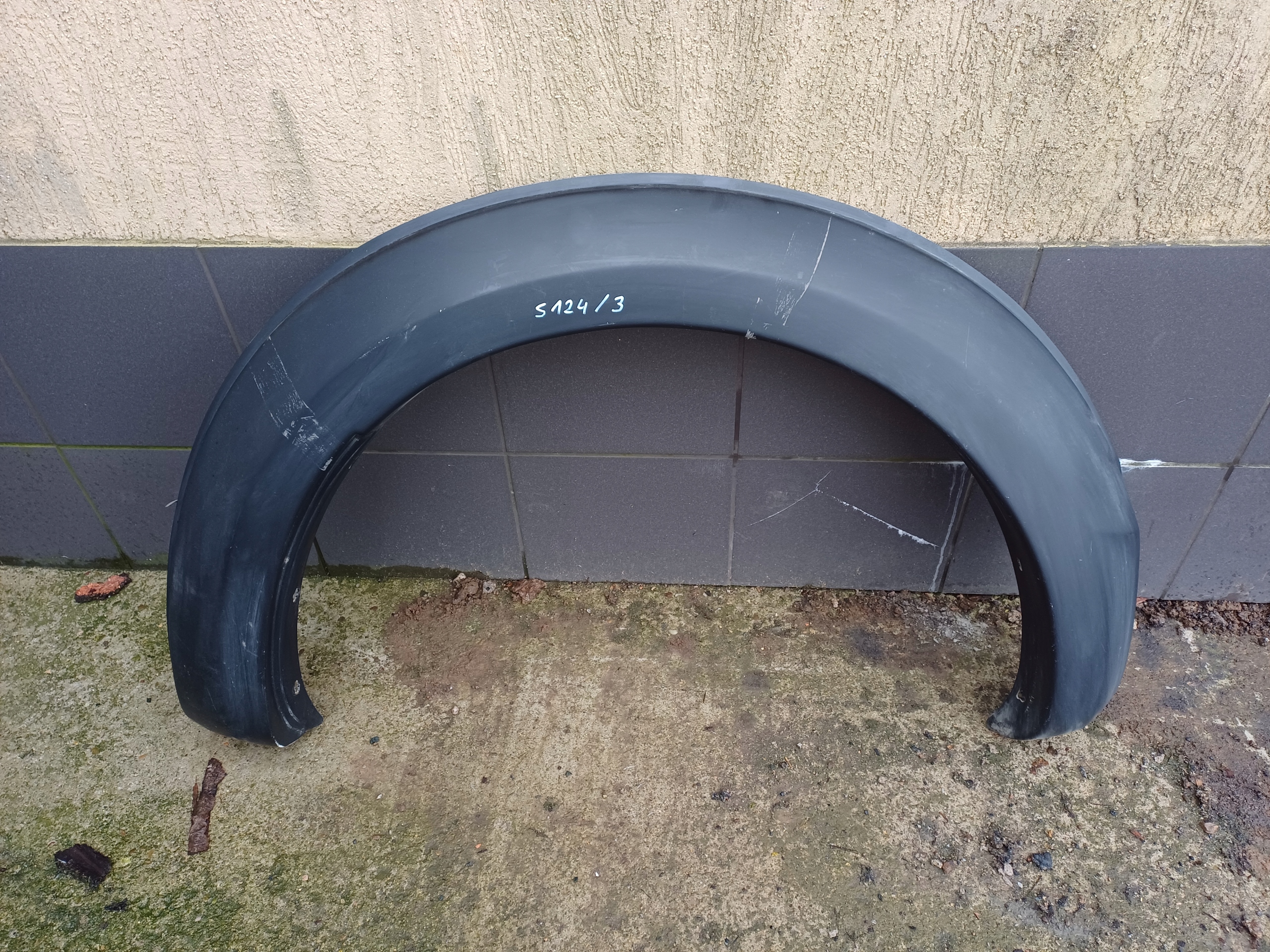 FORD RANGER V LIFT 15- NAKŁADKA BŁOTNIKA PRAWA TYŁ