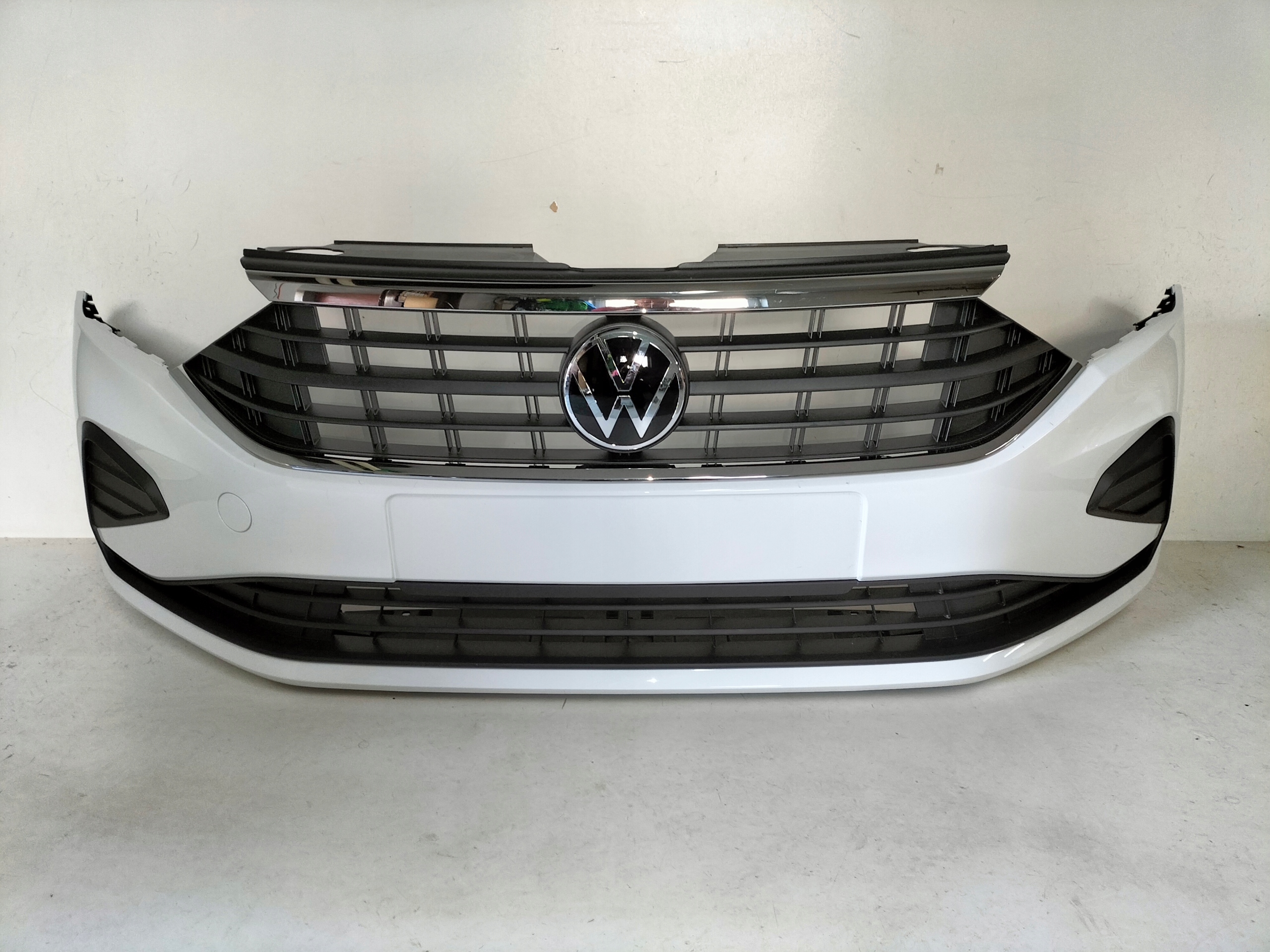 front bumper front VW POLO VI LIFT 20- sedan rynek wschodni