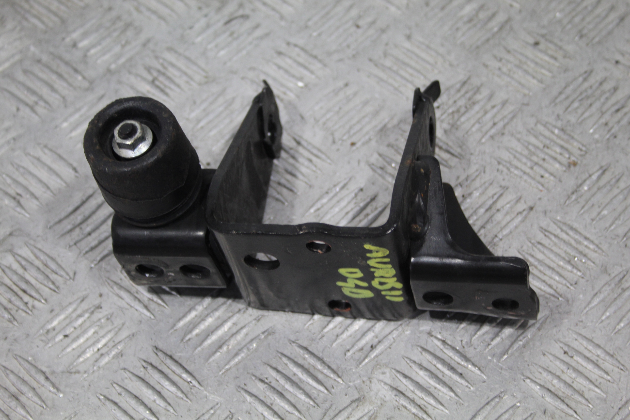 SUPPORT SUPPORT PLAQUE MOTEUR TOYOTA AURIS II 2
