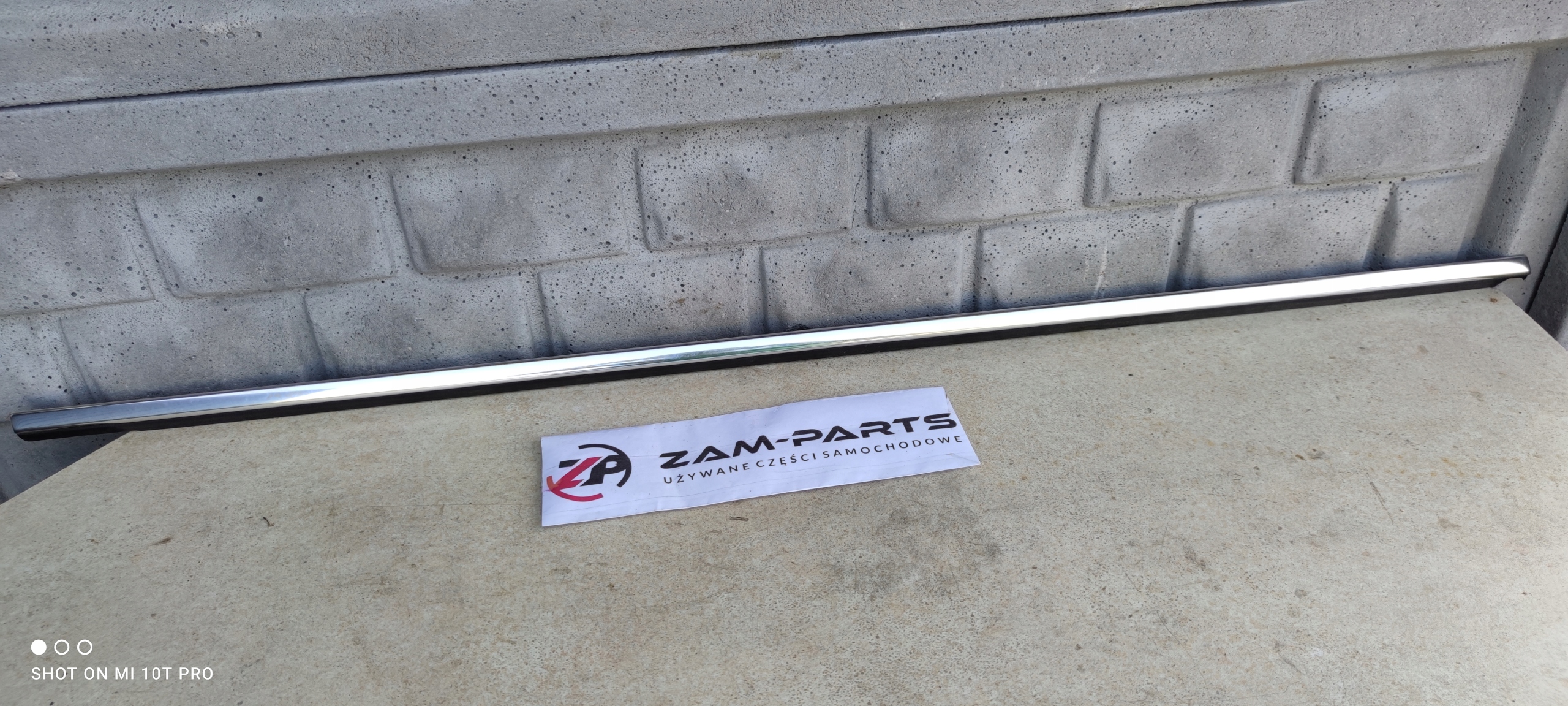 LISTWA CHROM SZYBY PRAWY TYŁ SKODA SUPERB I