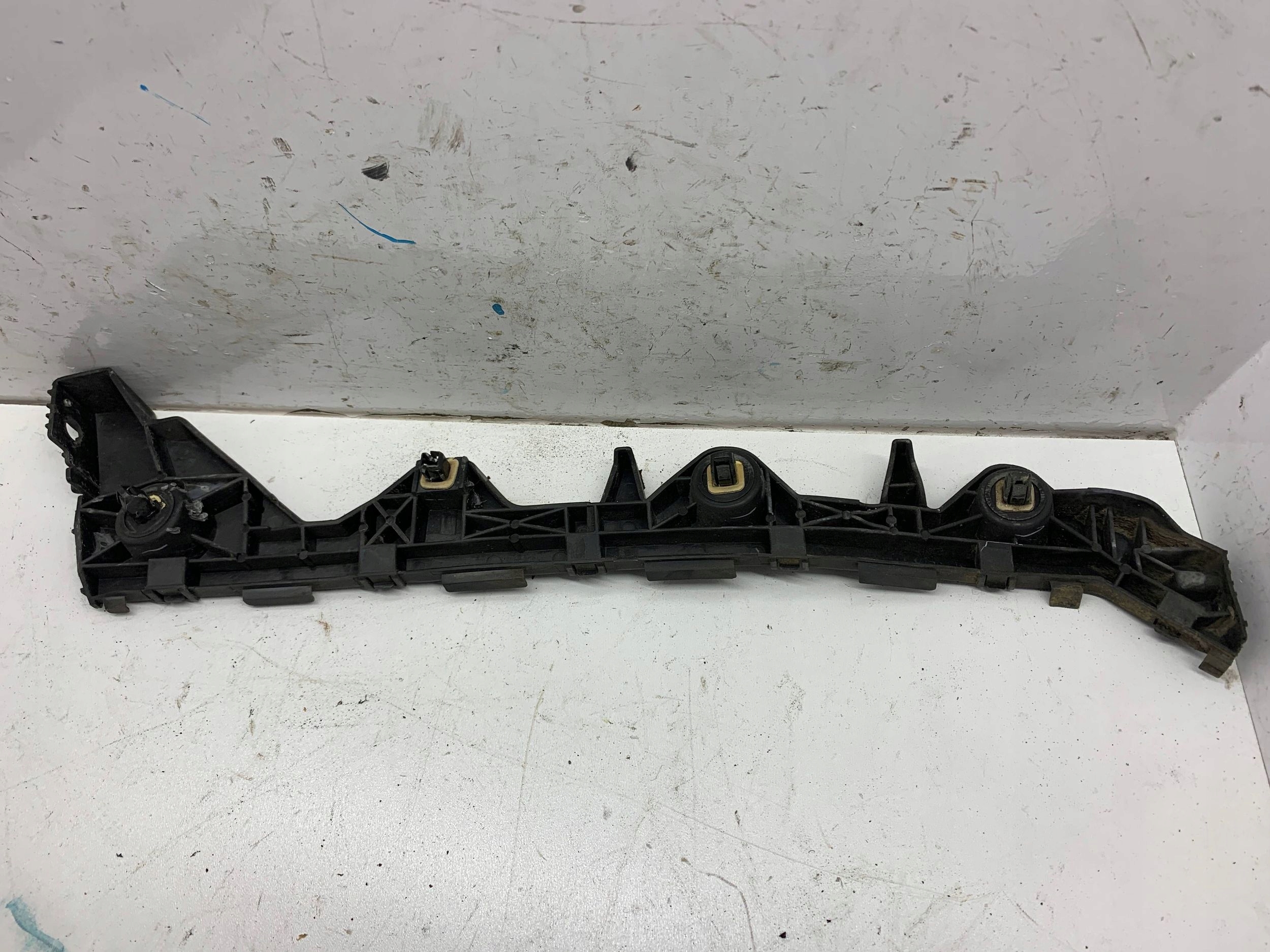 Support Support plaque Pare choc Droite Arrière Arrière MAZDA 6 GH (2007-2010) 2.2 D