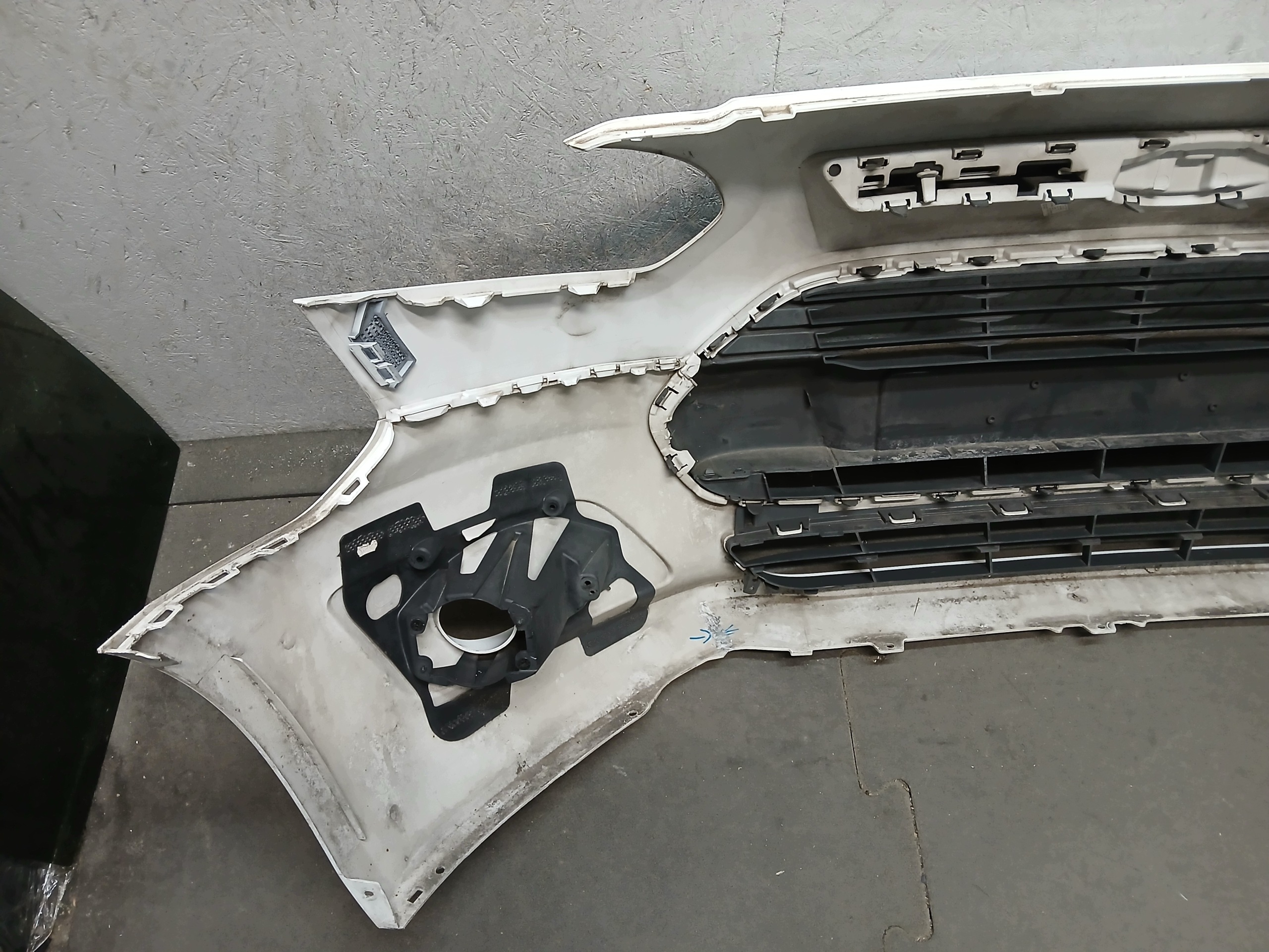 bumper front FORD CONNECT MK2 13-18