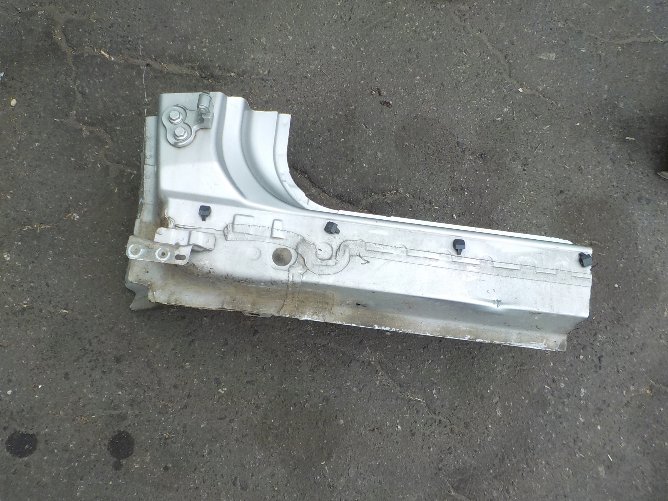 threshold left ford focus mk3 5d lift 2018r