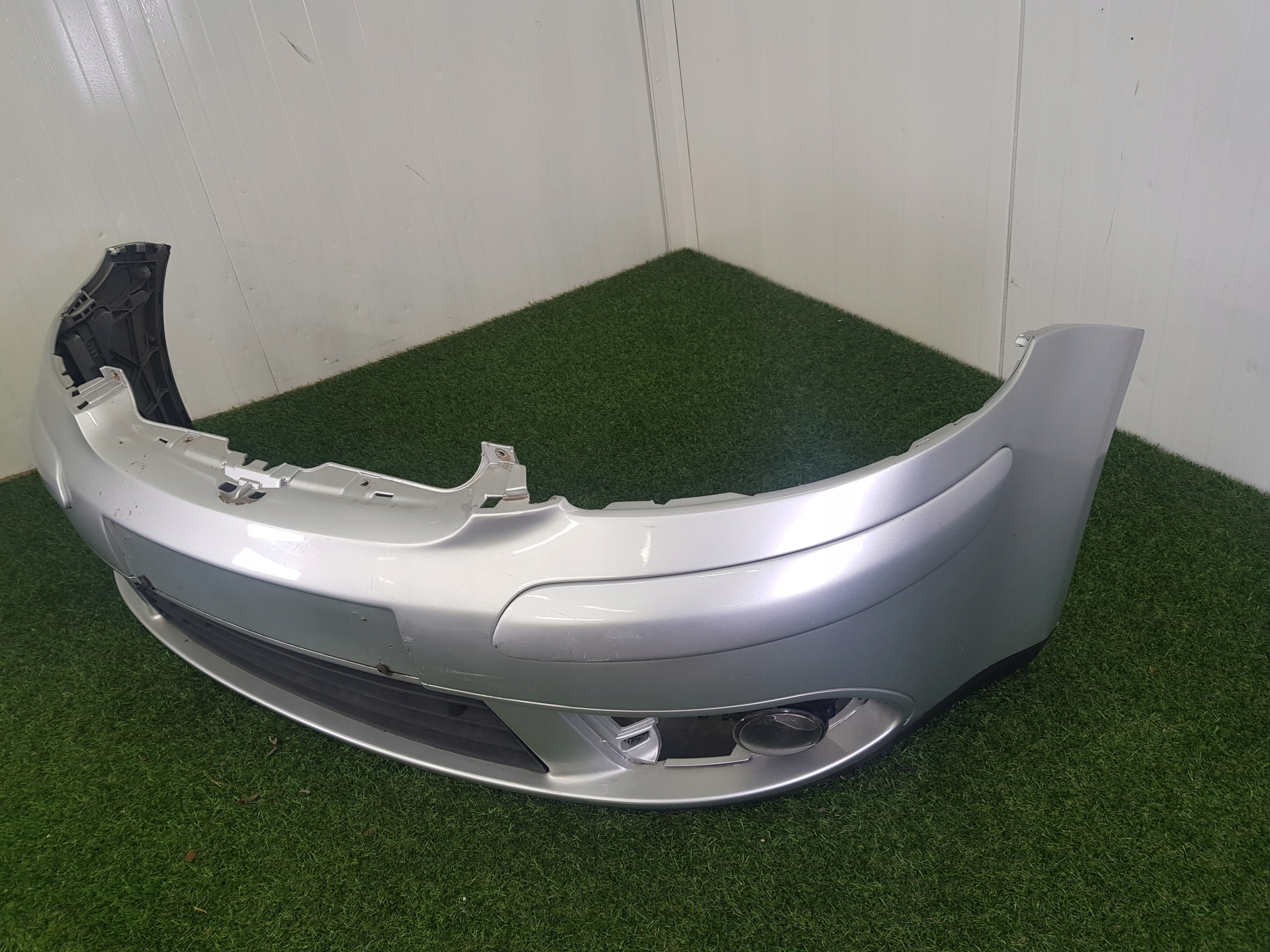 bumper front front VOLKSWAGEN GOLF 5 plus 5M0807217
