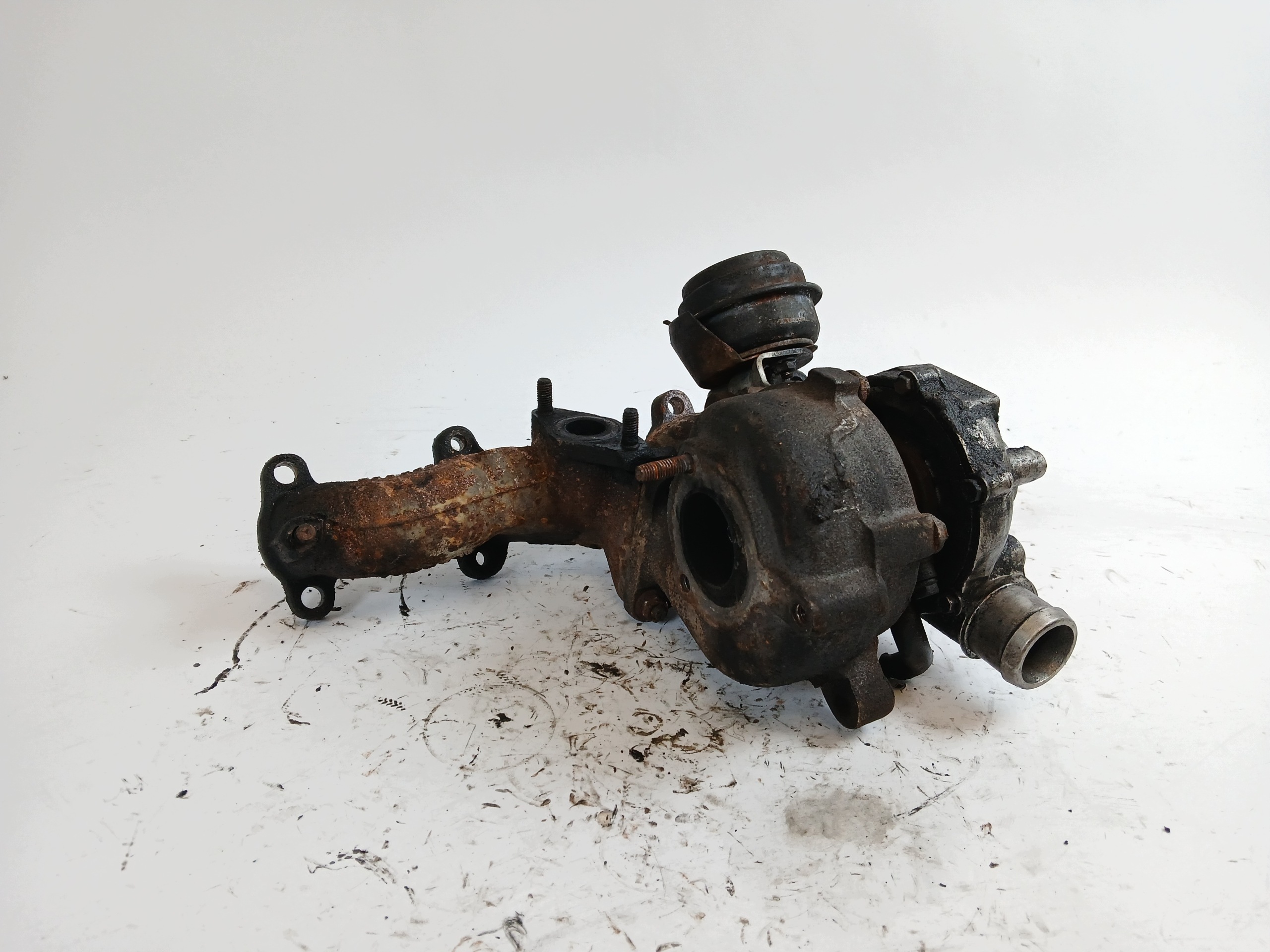 AUDI A4 B6 1.9 TDI turbo TURBINA 028145702R