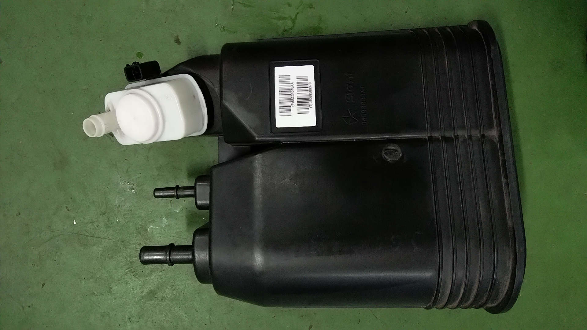 JEEP GRAND CHEROKEE 3.6 FILTR WĘGLOWY EVAP POCHŁANIACZ OPARÓW PALIWA