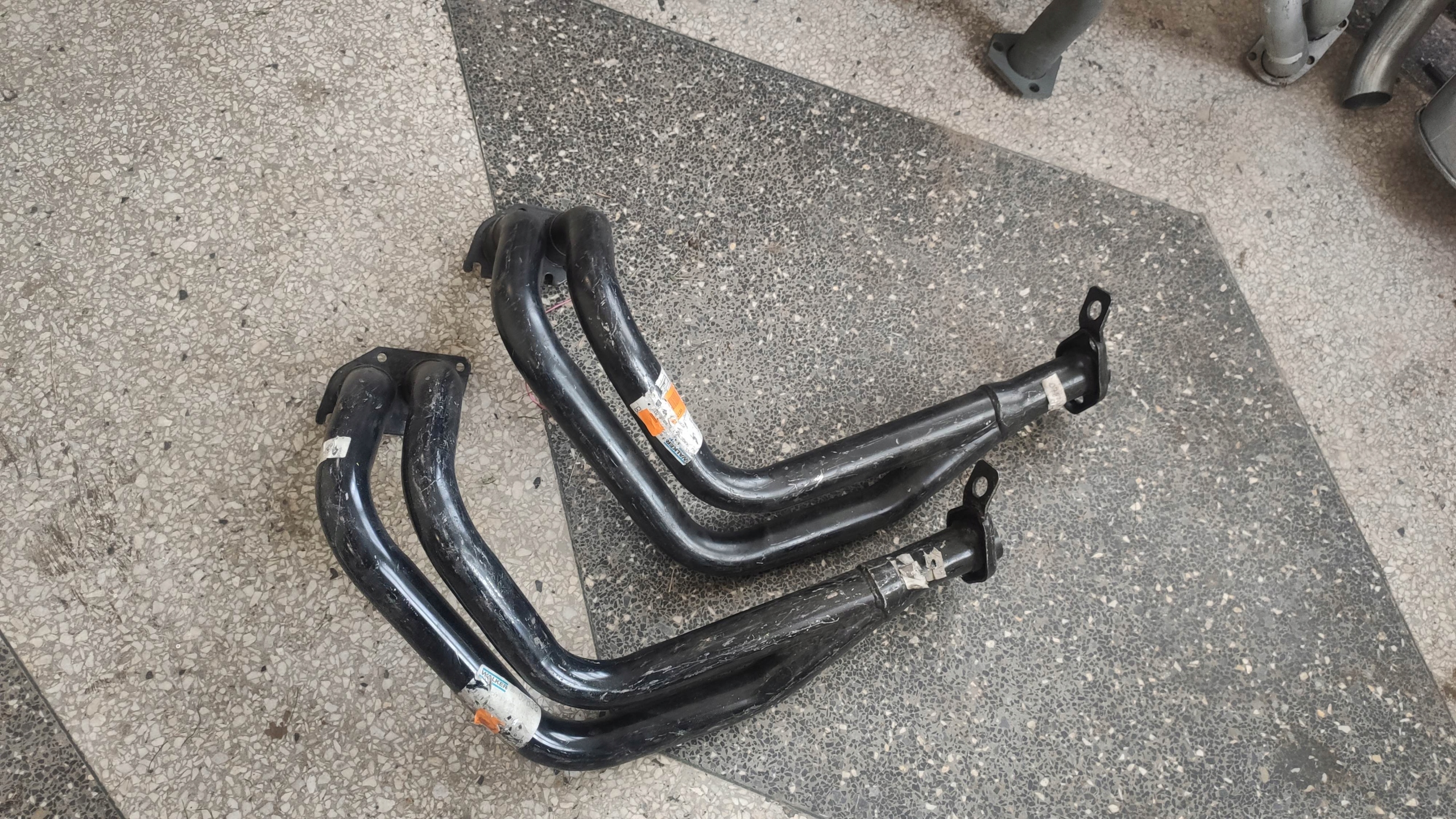 TLUMIK RURA WYDECHU OPEL KADETT D 79 84 WALKER