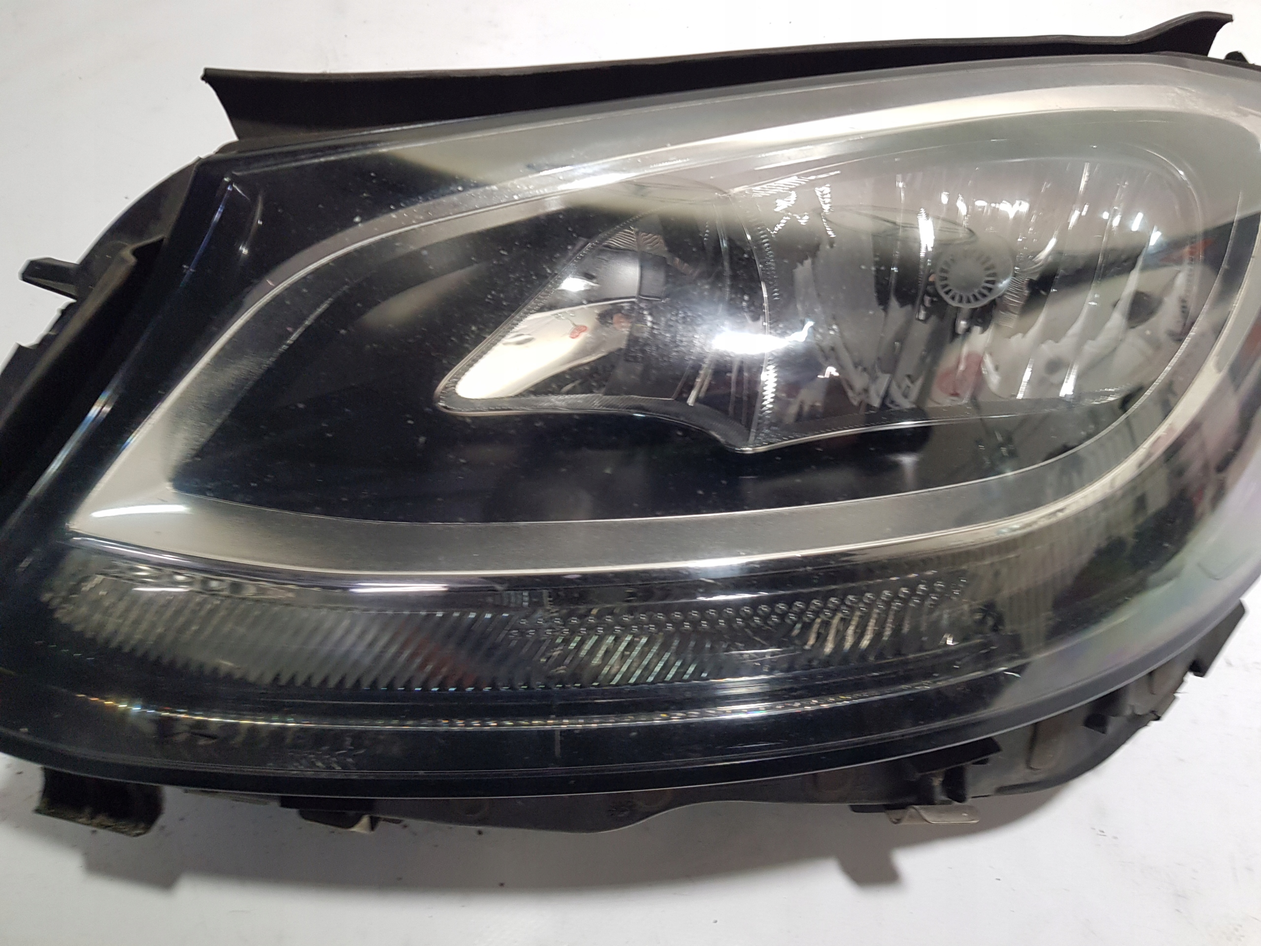 MERCEDES W205 light left front 2059066702