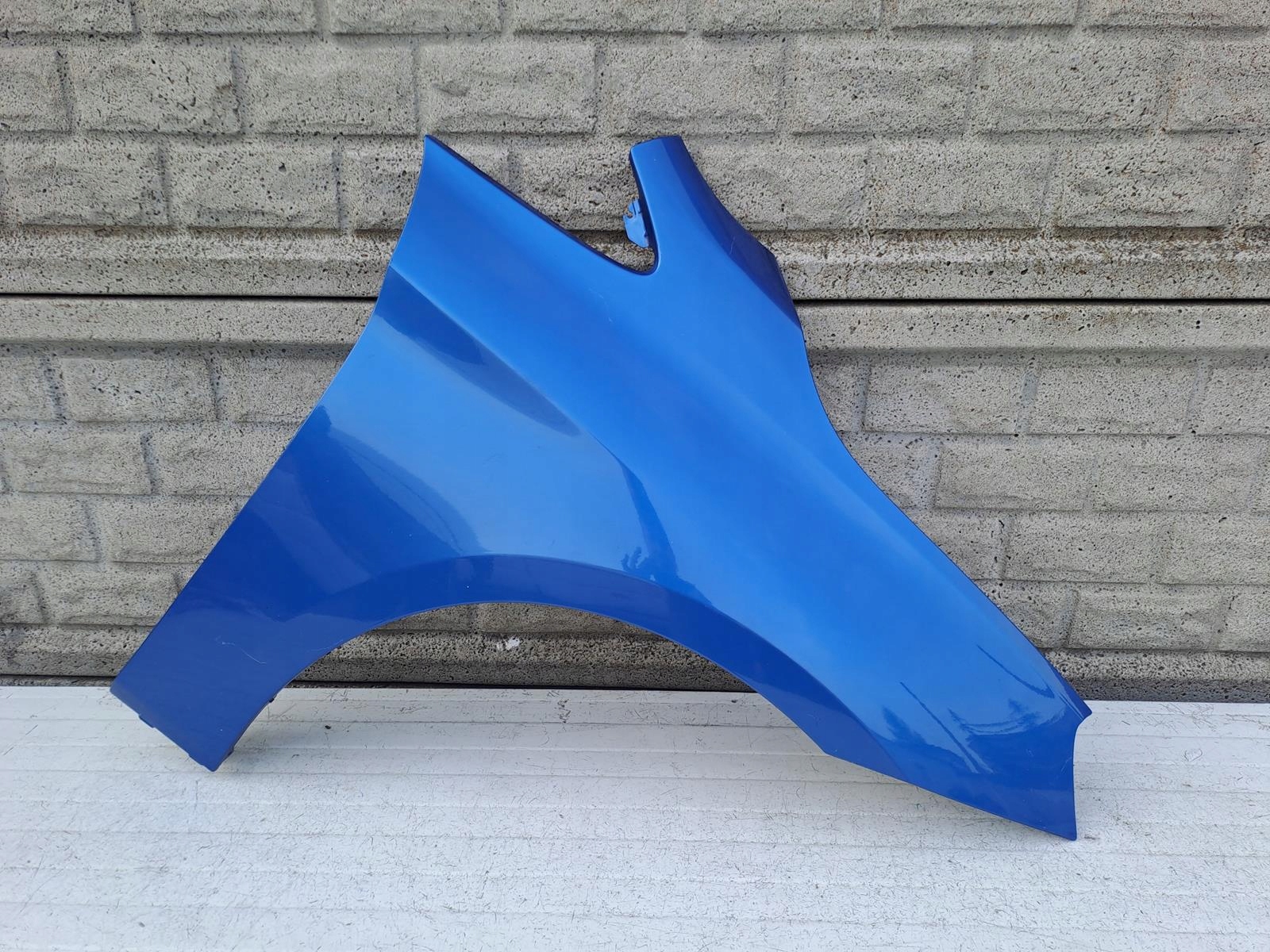 BMW OE 41007491382 крило передній правий