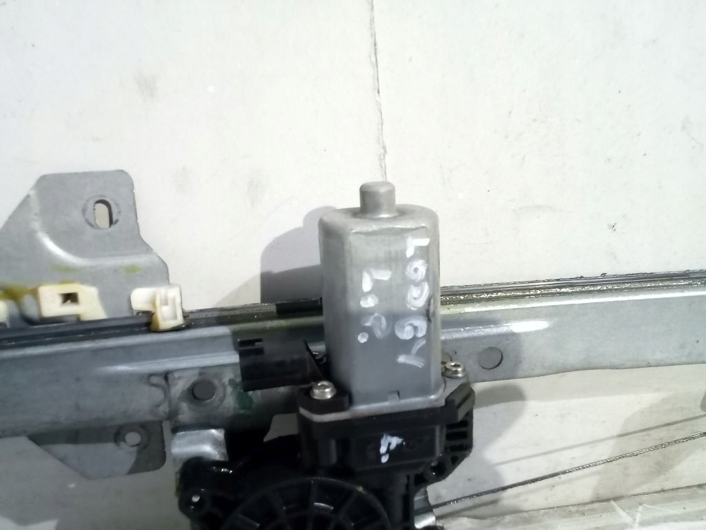 Dacia Lodgy window regulator left front 9030294-D