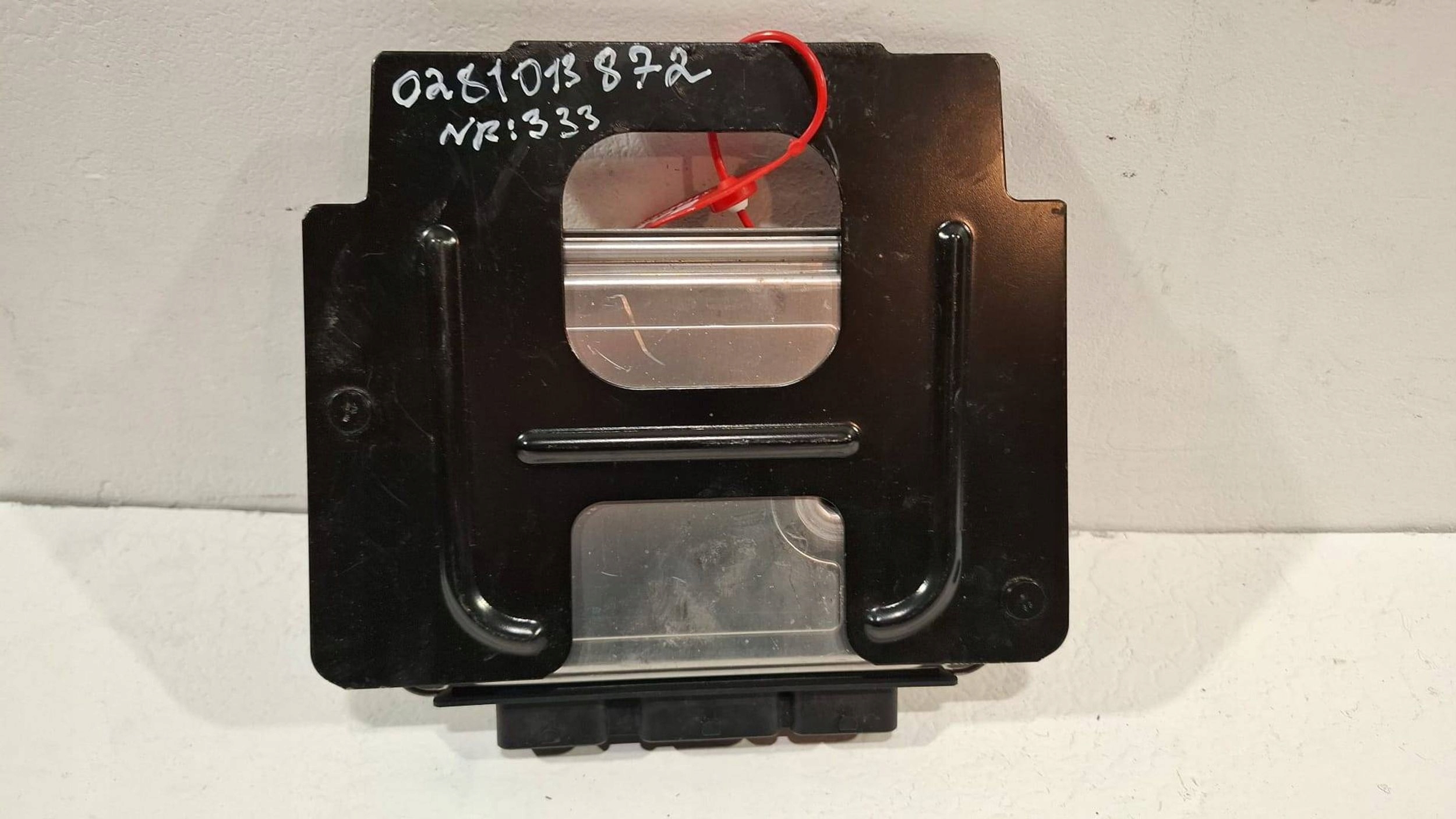 control unit of the engine computer 0281013872 Citroen Peugeot 1.6 HDI