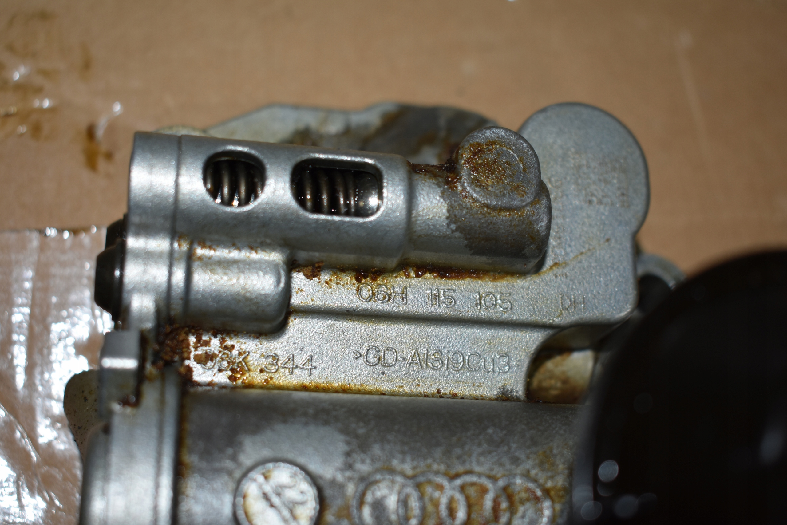 IDEALNA Pompa olio PORSCHE AUDI 2.0 TFSI 1
