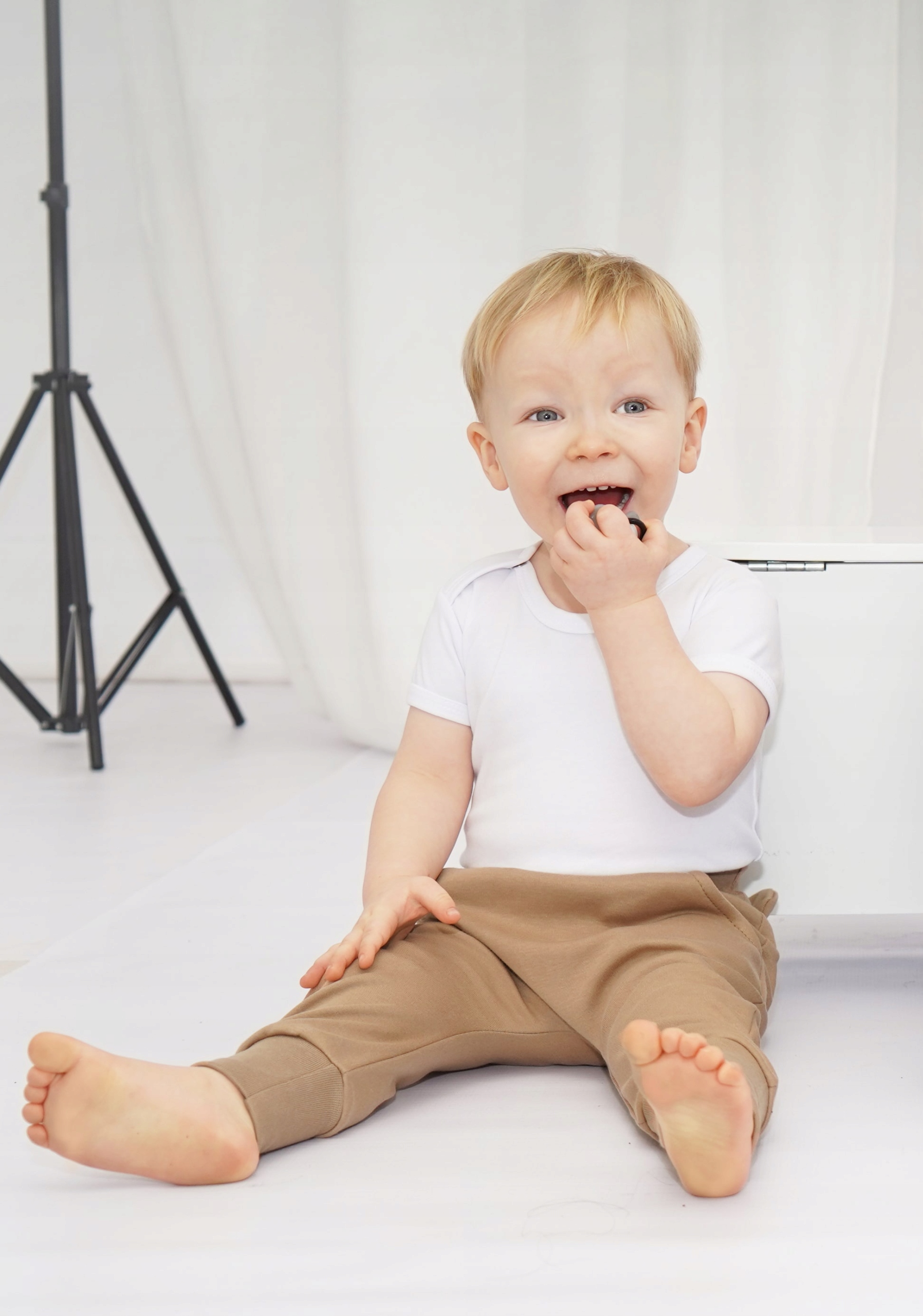 Beżowe spodnie MIŚ 2 do nauki samodzielności żłobka przedszkola bawełna 110 Marka ROBIK