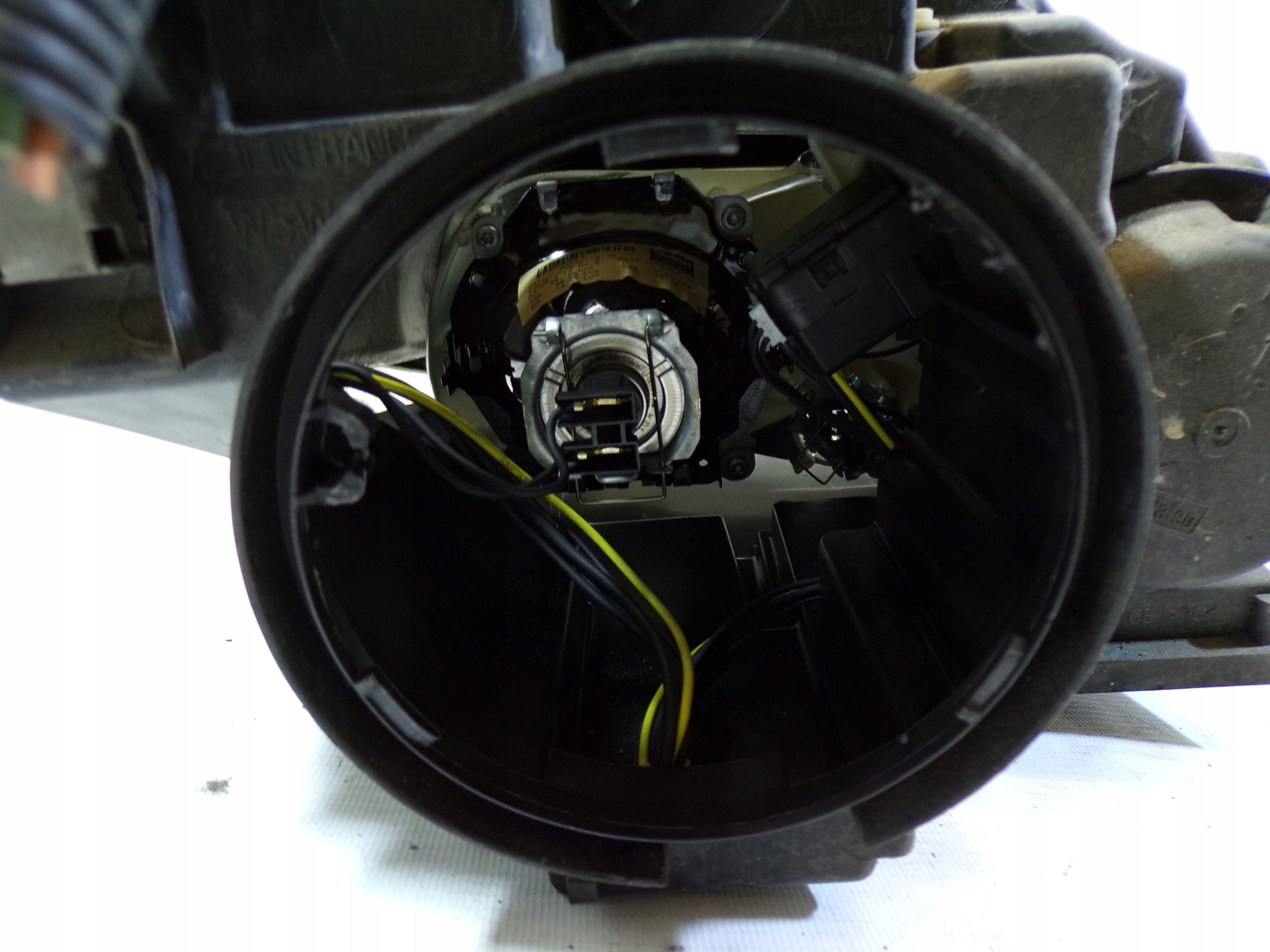 light front front left CITROEN C8 (1)