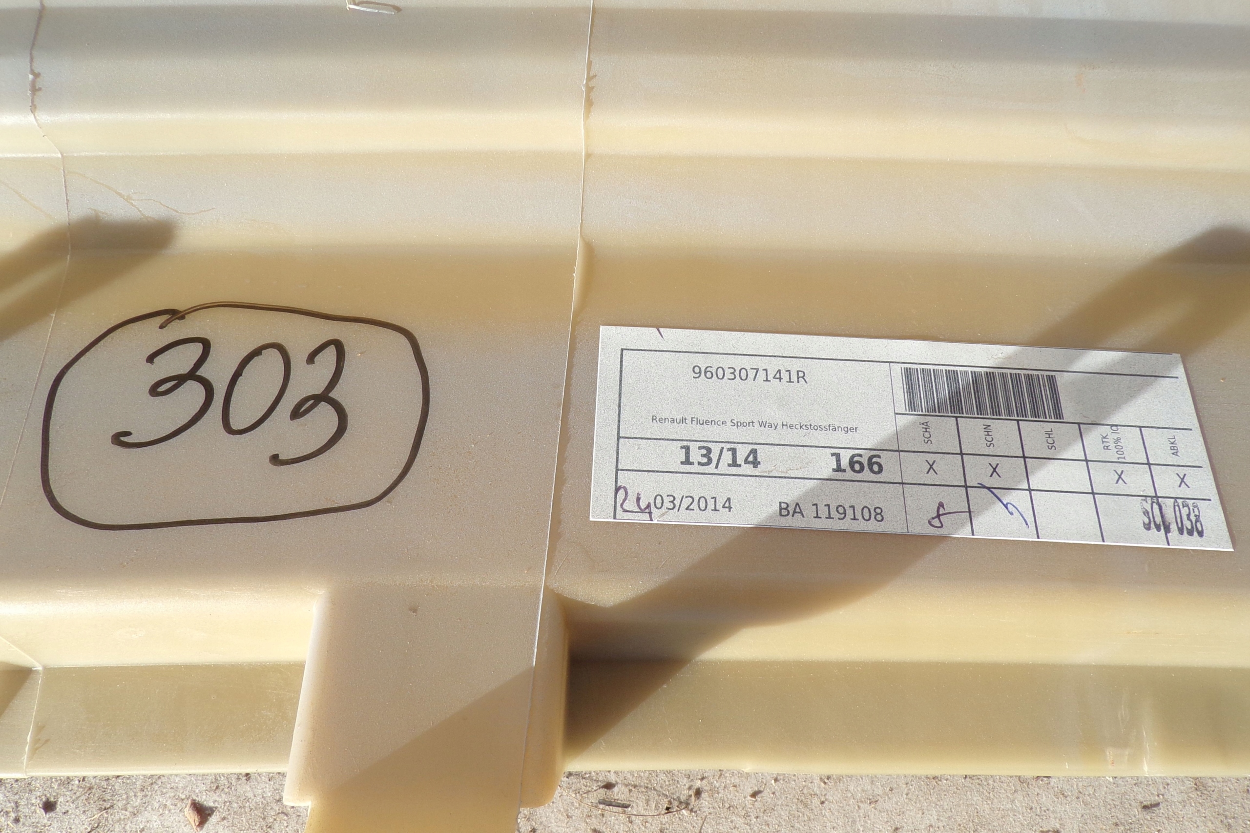 ZDERZAK TYŁ TYLNY RENAULT FLUENCE SPORT ORYGINAŁ Typ samochodu Samochody osobowe