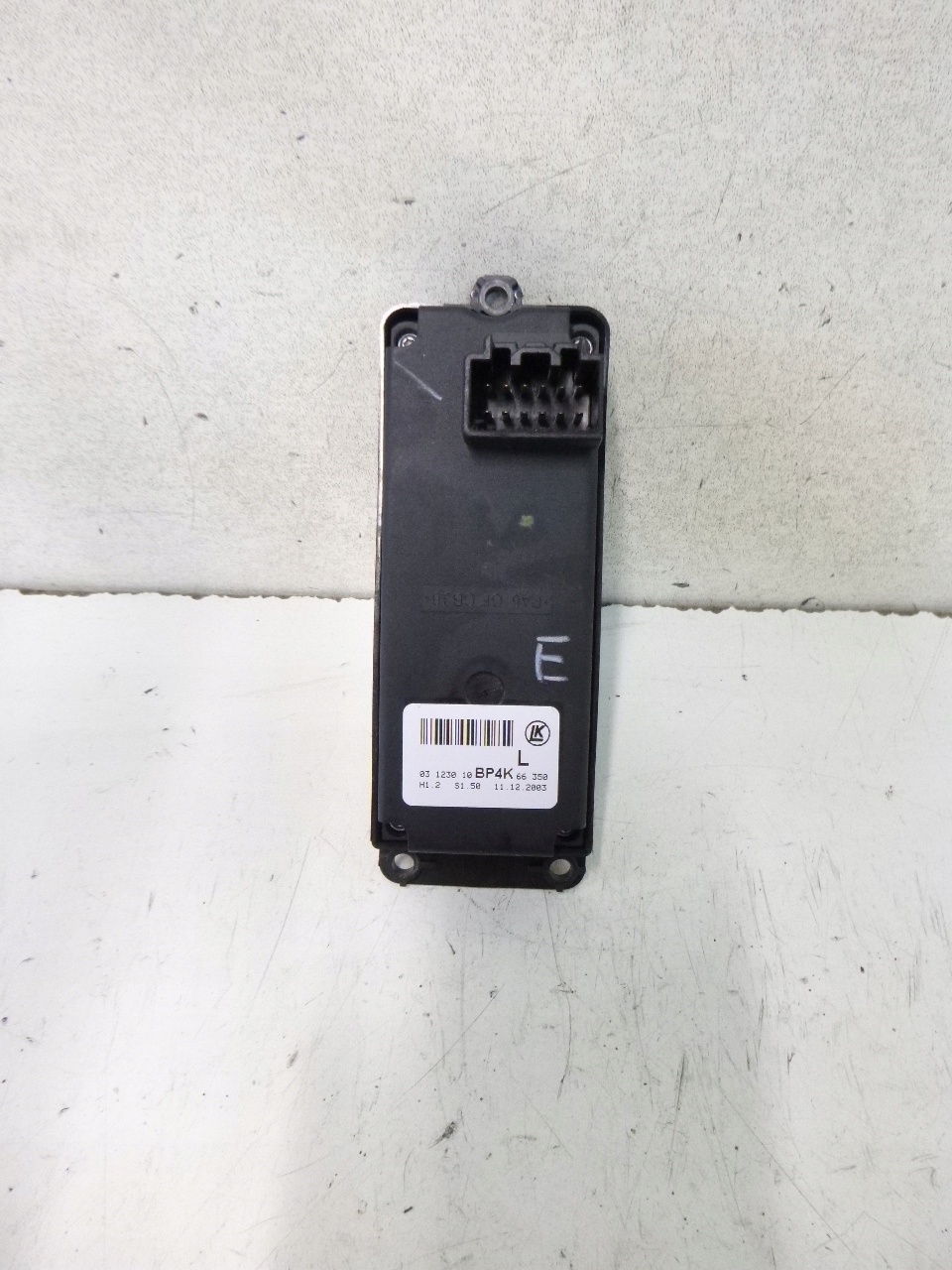 switch PANEL of the window left Mazda 3 BK 03-09r.