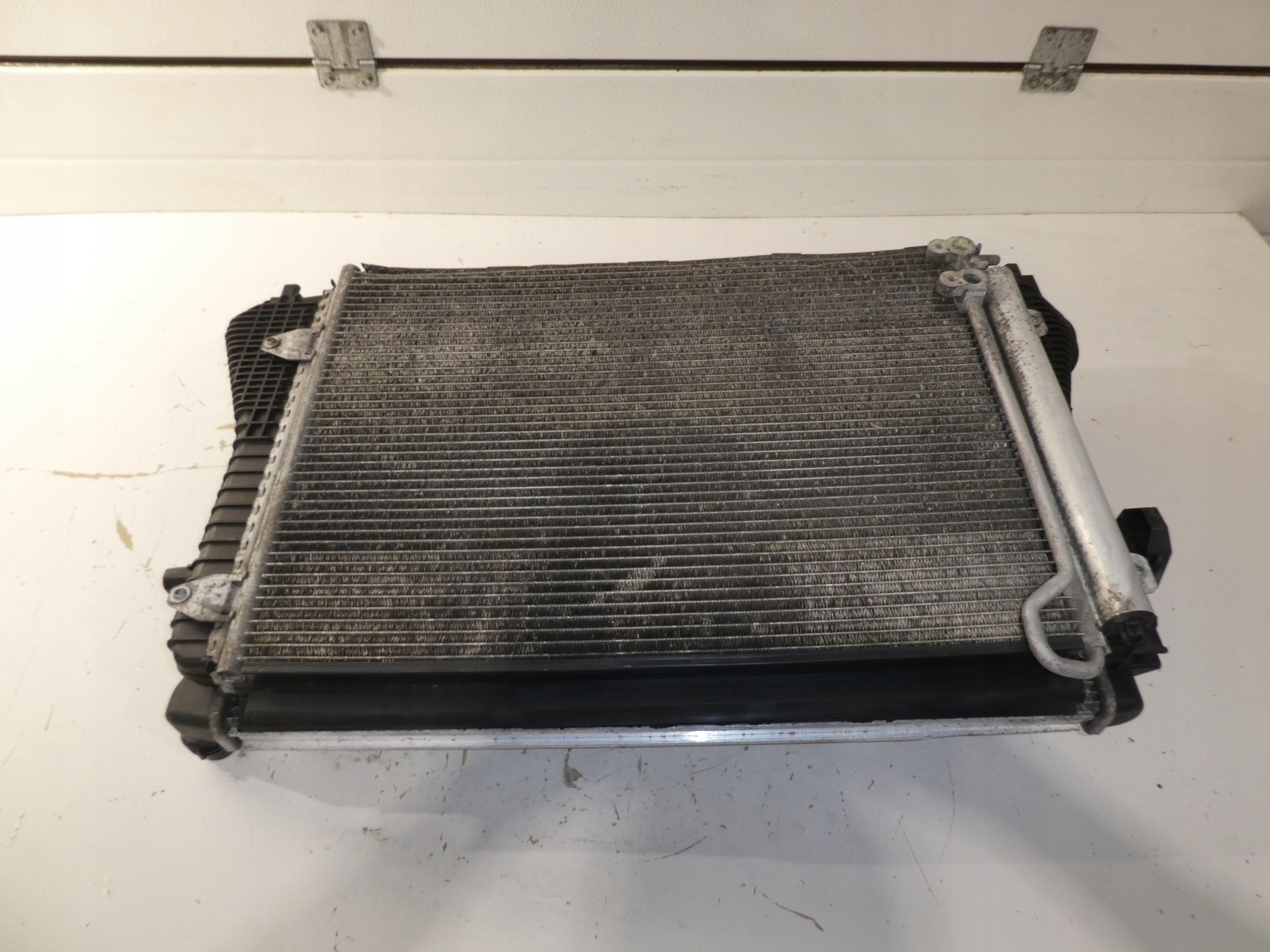 VW PASSAT B6 2,0 TDI RADIATEUR D’EAU KLIMY INTERCOOLER
