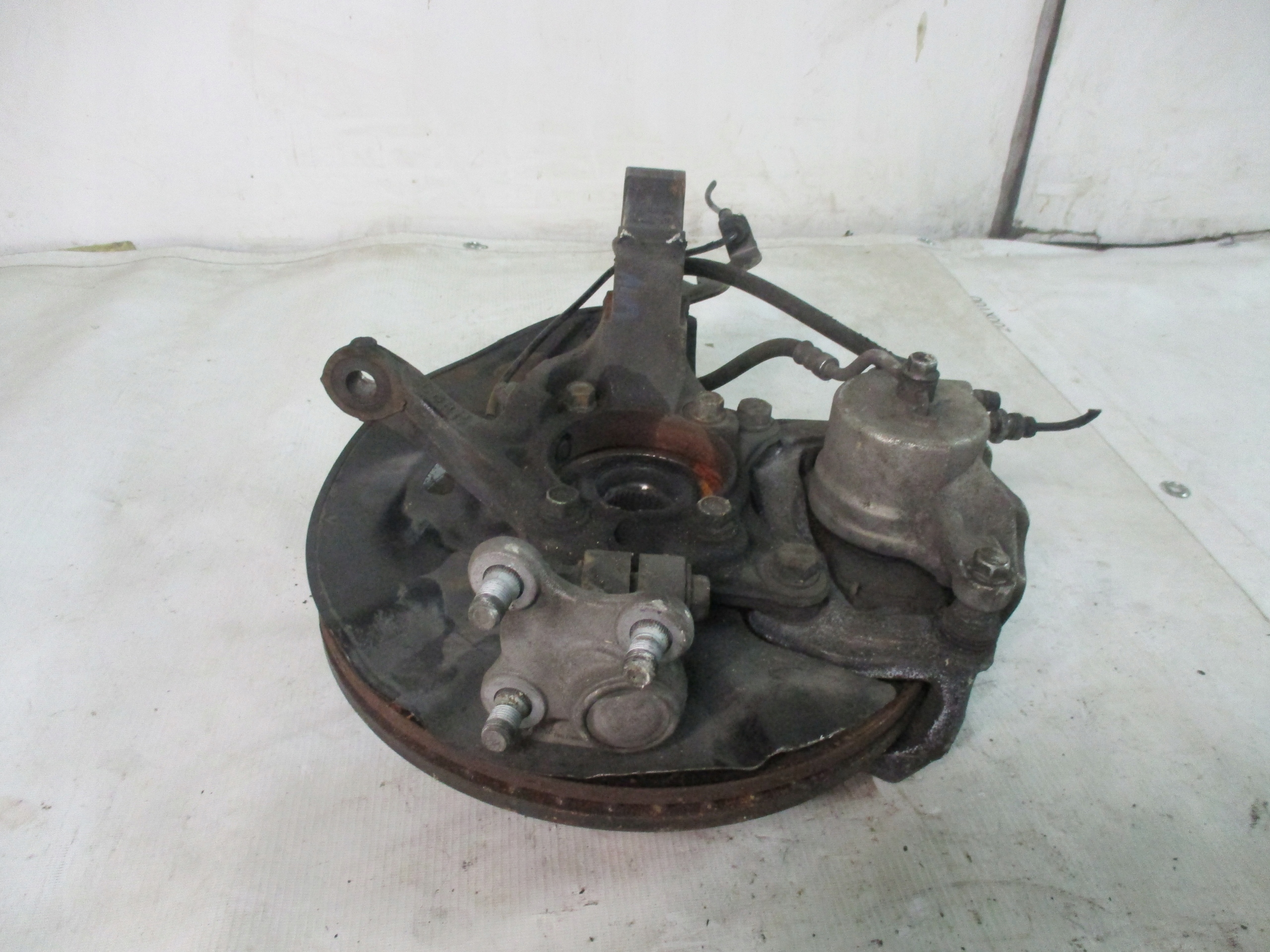 swing left Hyundai Tucson II 2 1,7 CRDI 16r