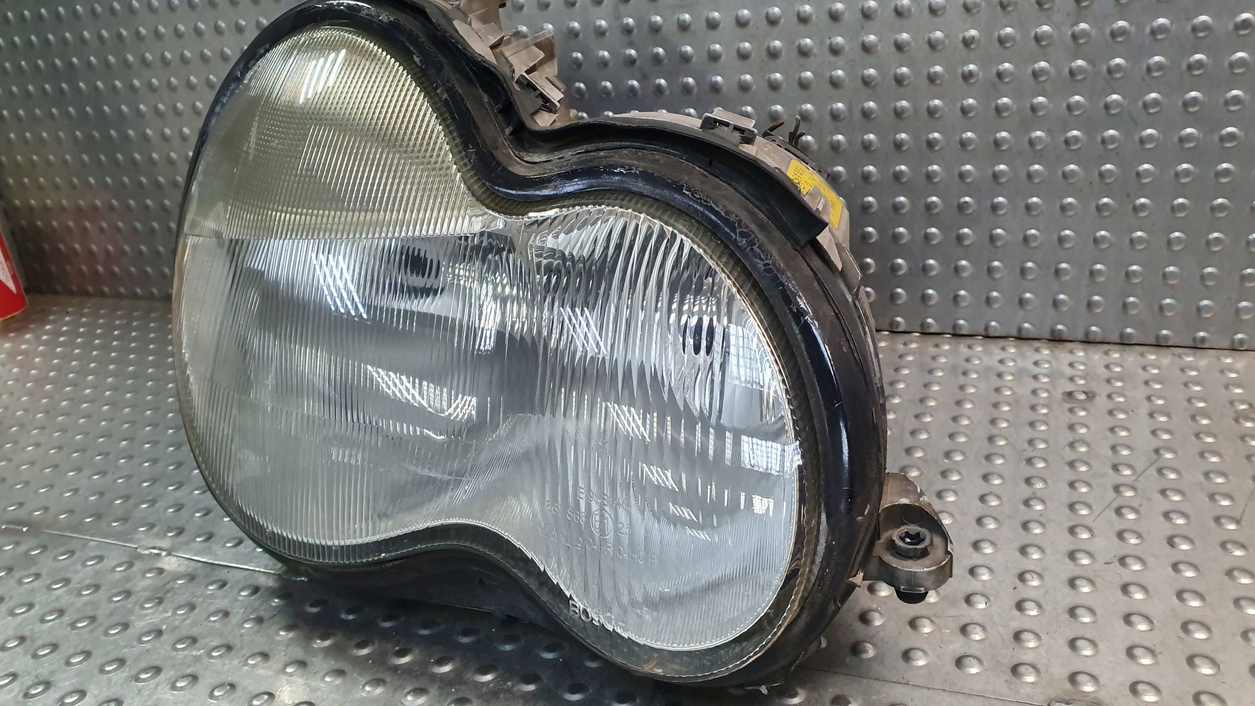 light front right MERCEDES C-KLASA W203 00- A2038200261