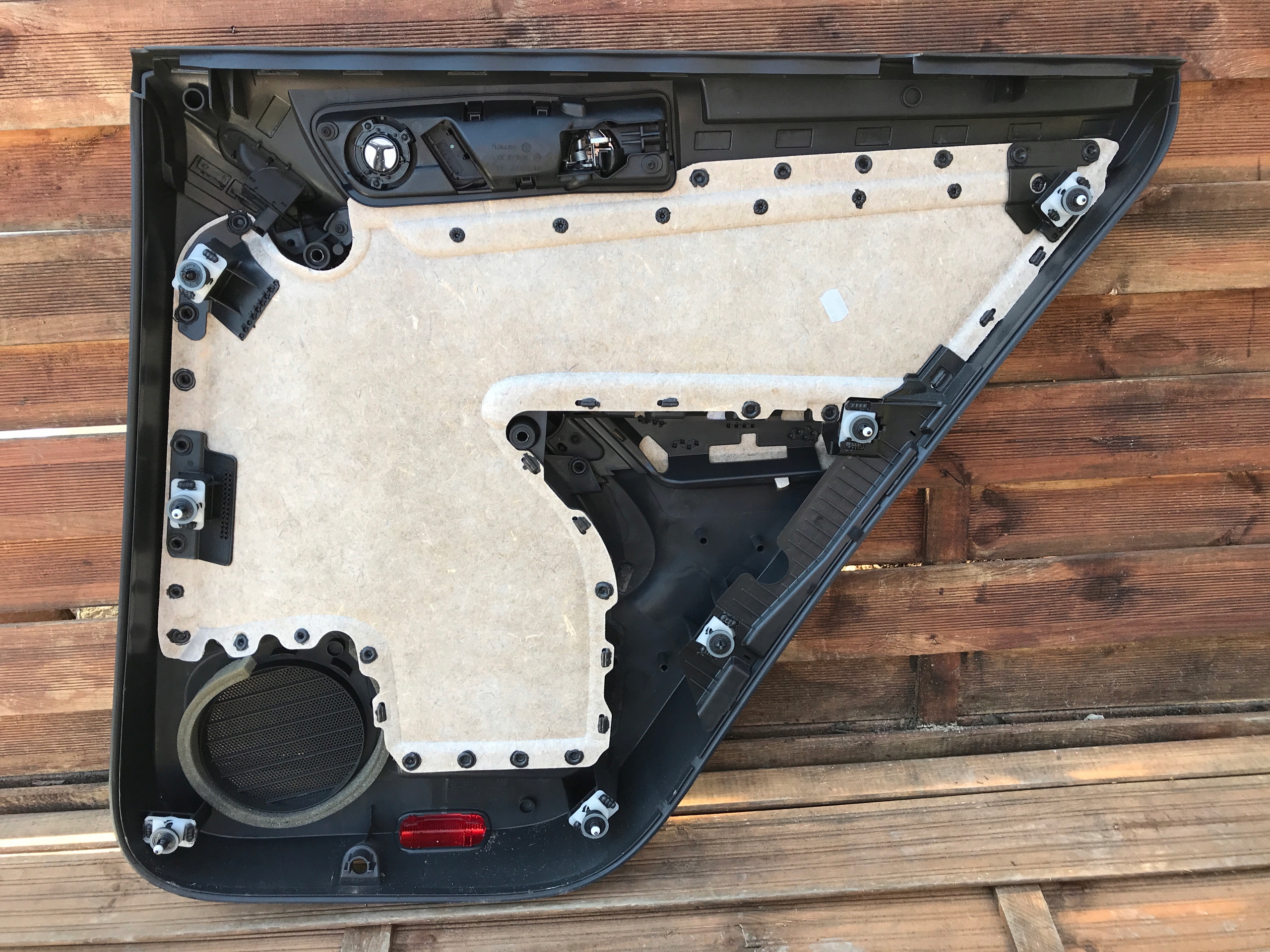side door left rear part VW TIGUAN 5N0867211