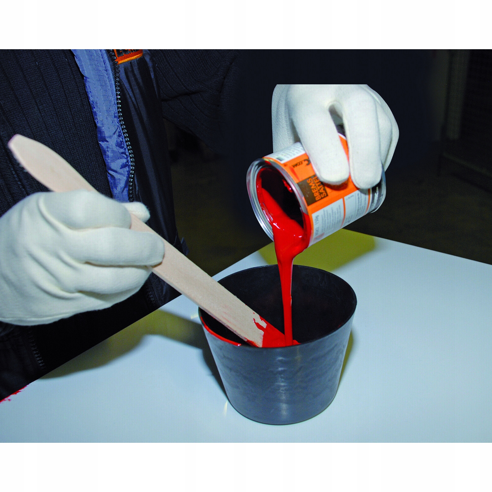 FOLIATEC 2172 STRATOS SILVER Farba do zacisków hamulcowych - Lakier srebrny Pojemność opakowania 575 ml