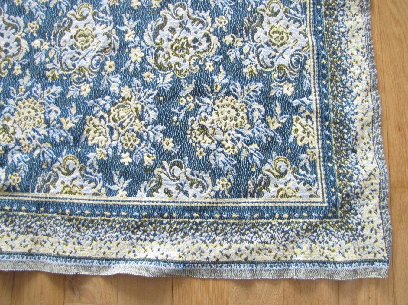 f STARY OBRUS / NARZUTA ŻAKARD