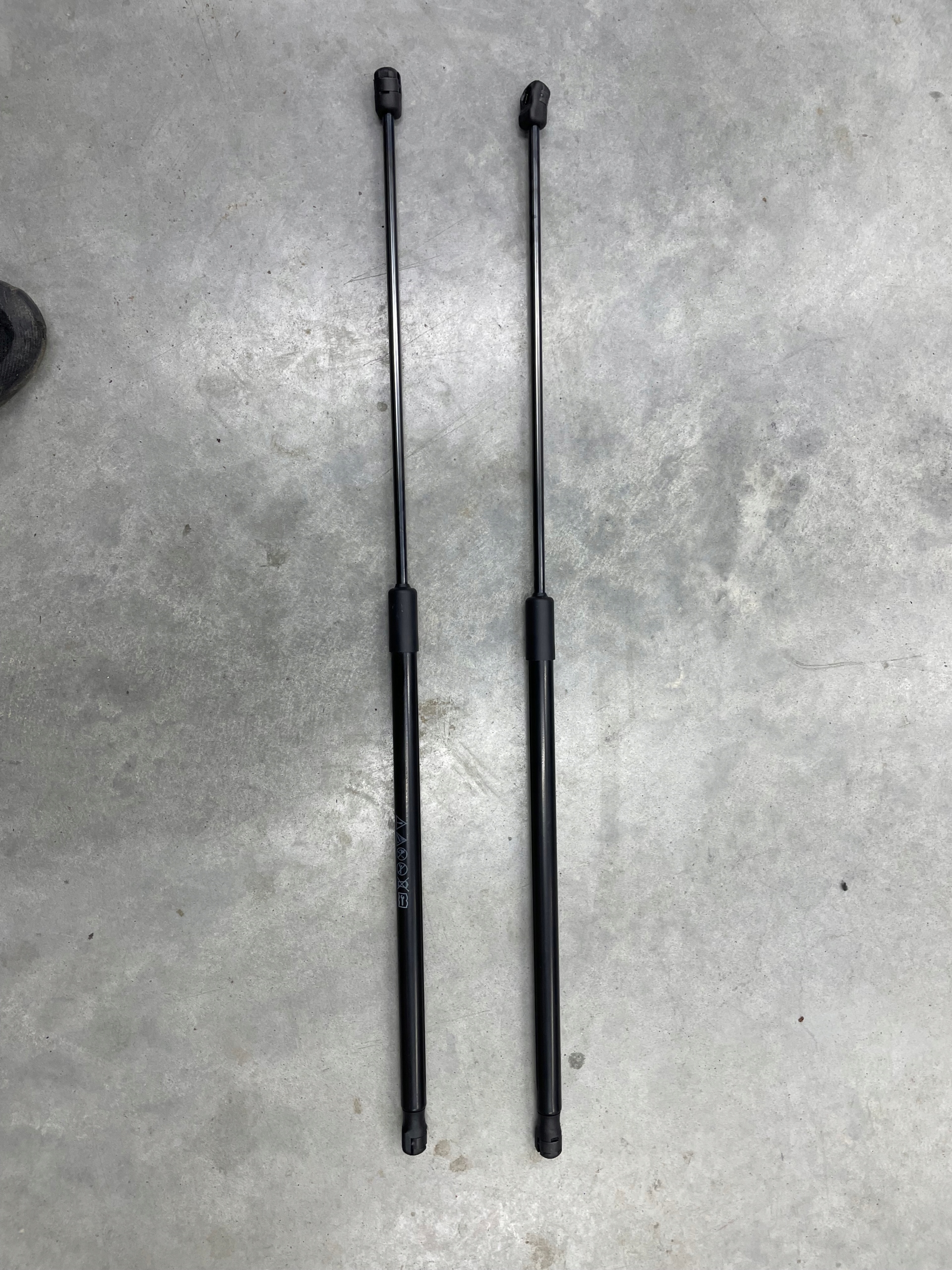 ЕЛ. ЗАМОК КАПОТУ A6 C8 ОРИГІНАЛ ІДЕАЛЬНИЙ