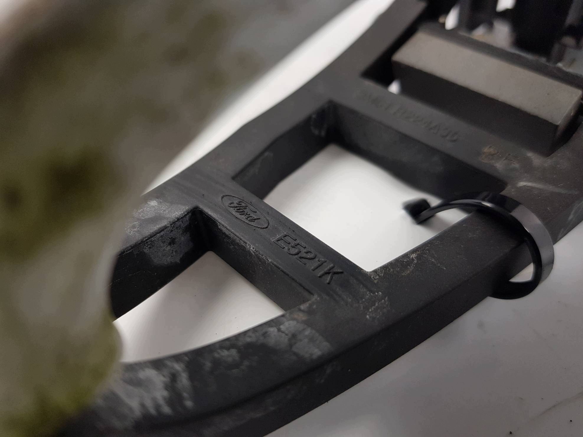 handle left front 2010 RS FORD FOCUS